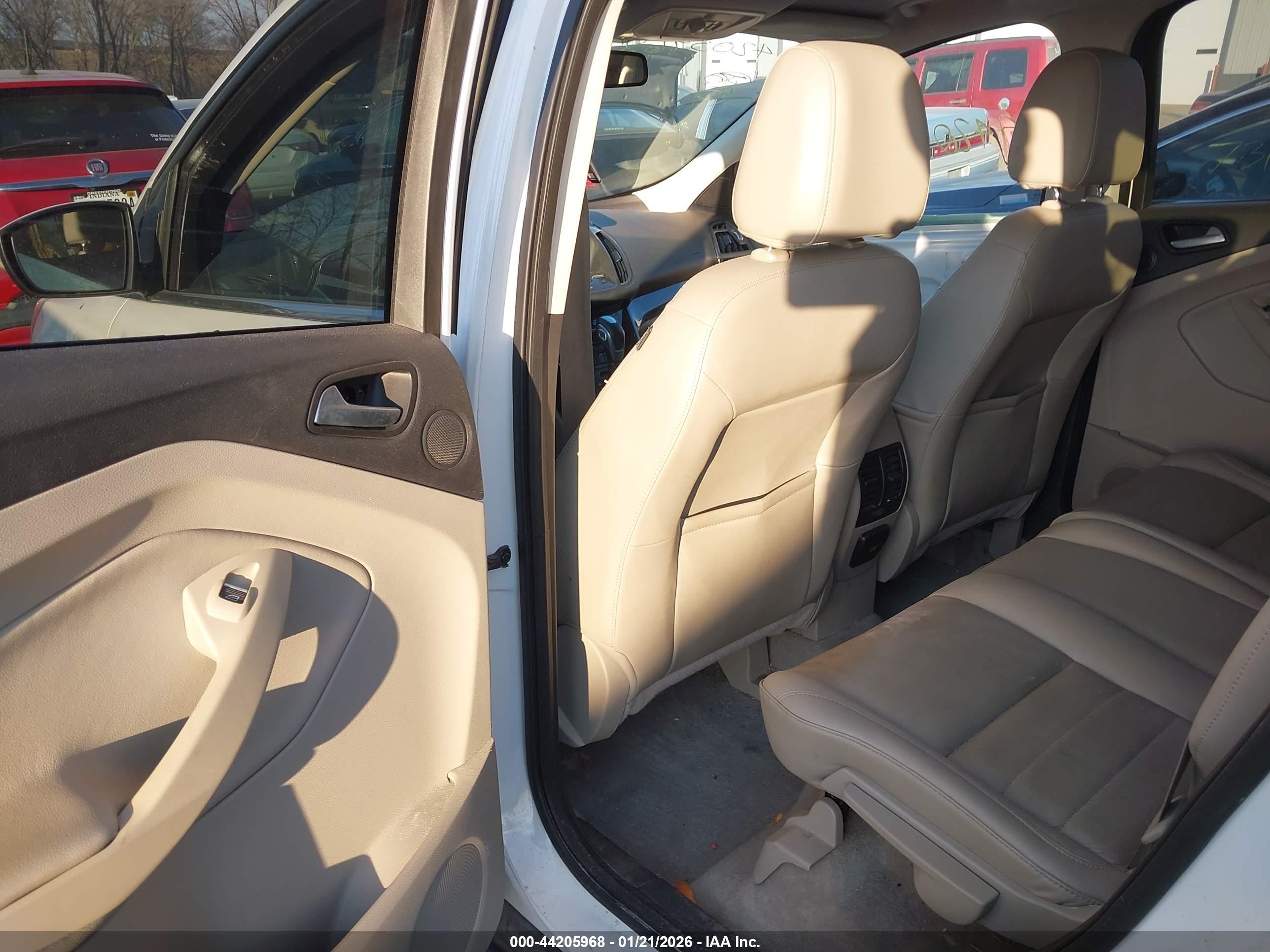 FORD ESCAPE image 8