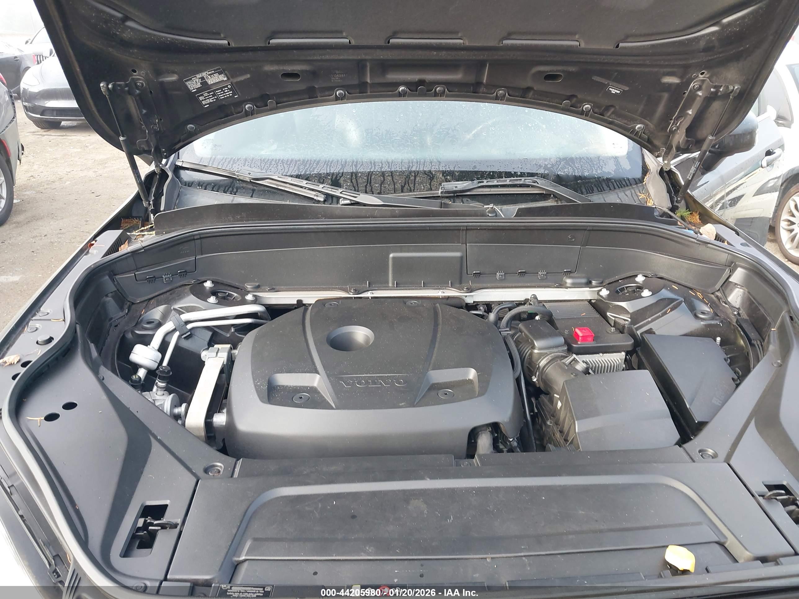 VOLVO XC90 image 10