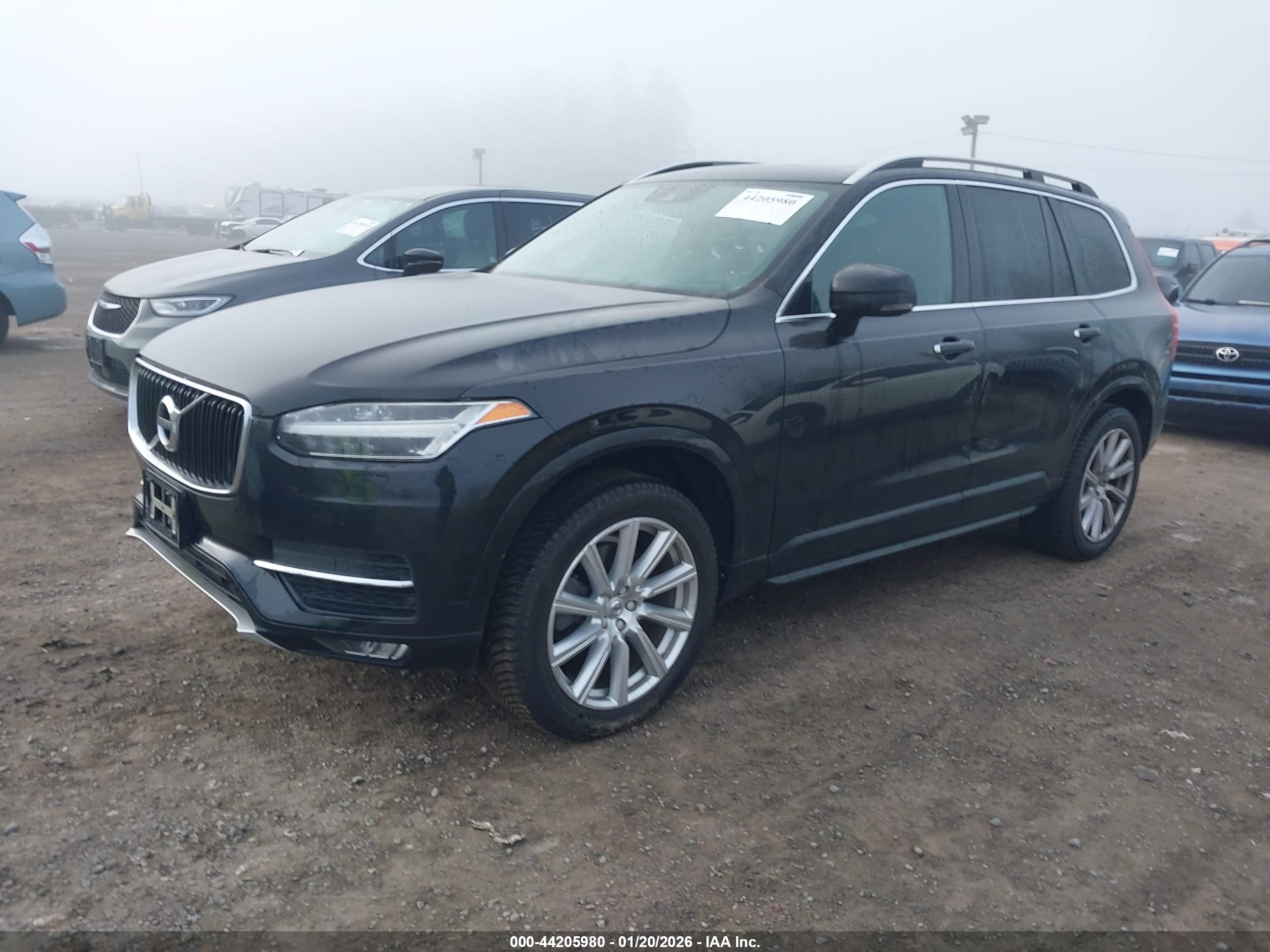 VOLVO XC90 image 2