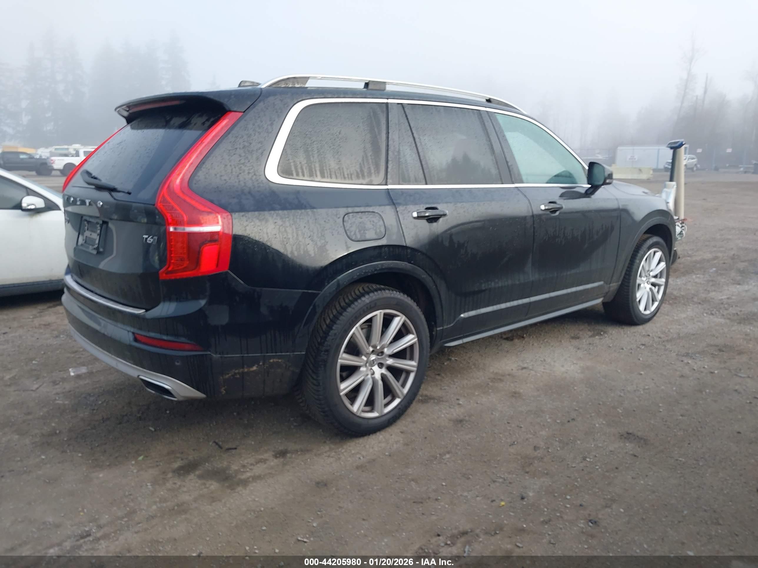 VOLVO XC90 image 4
