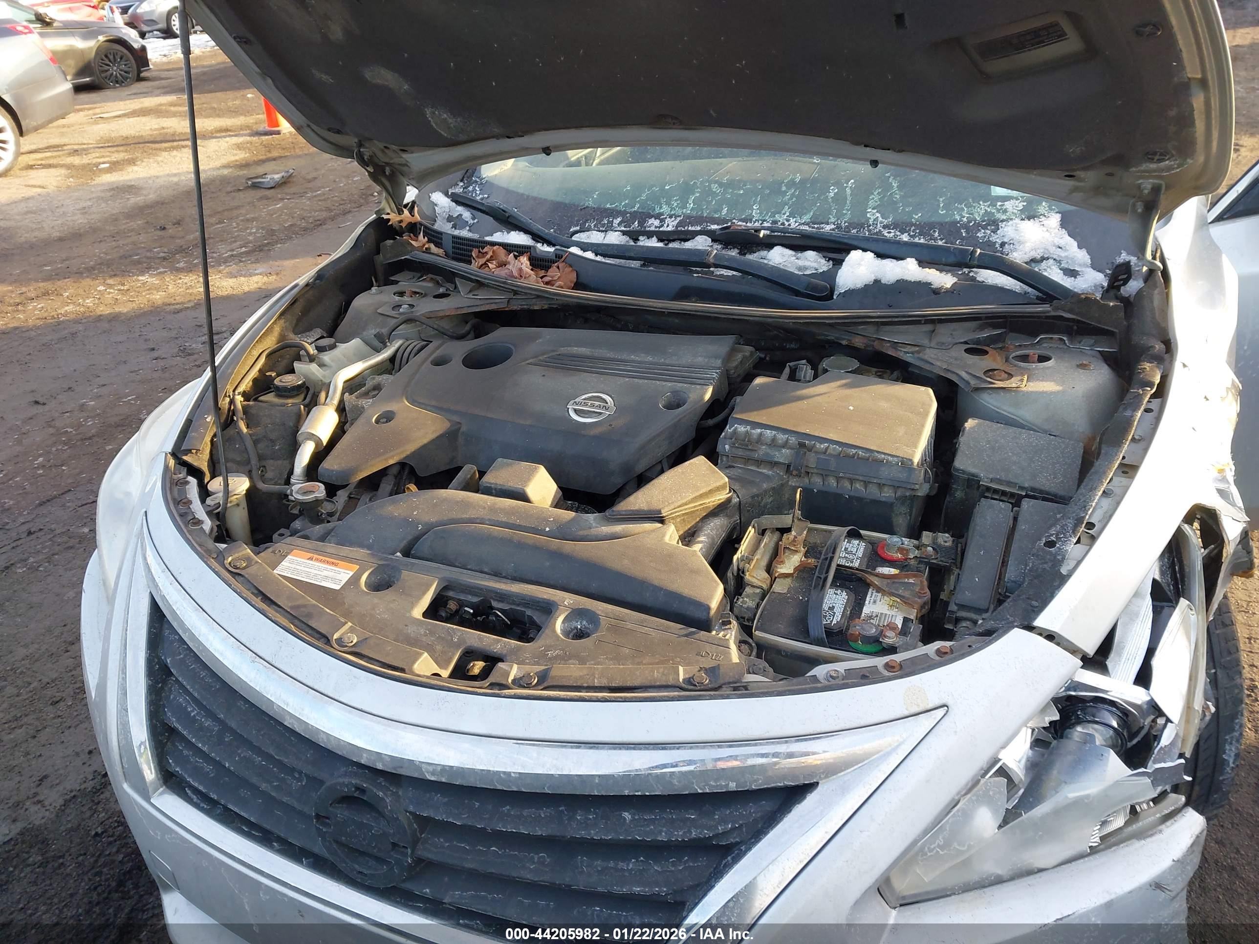 NISSAN ALTIMA image 10