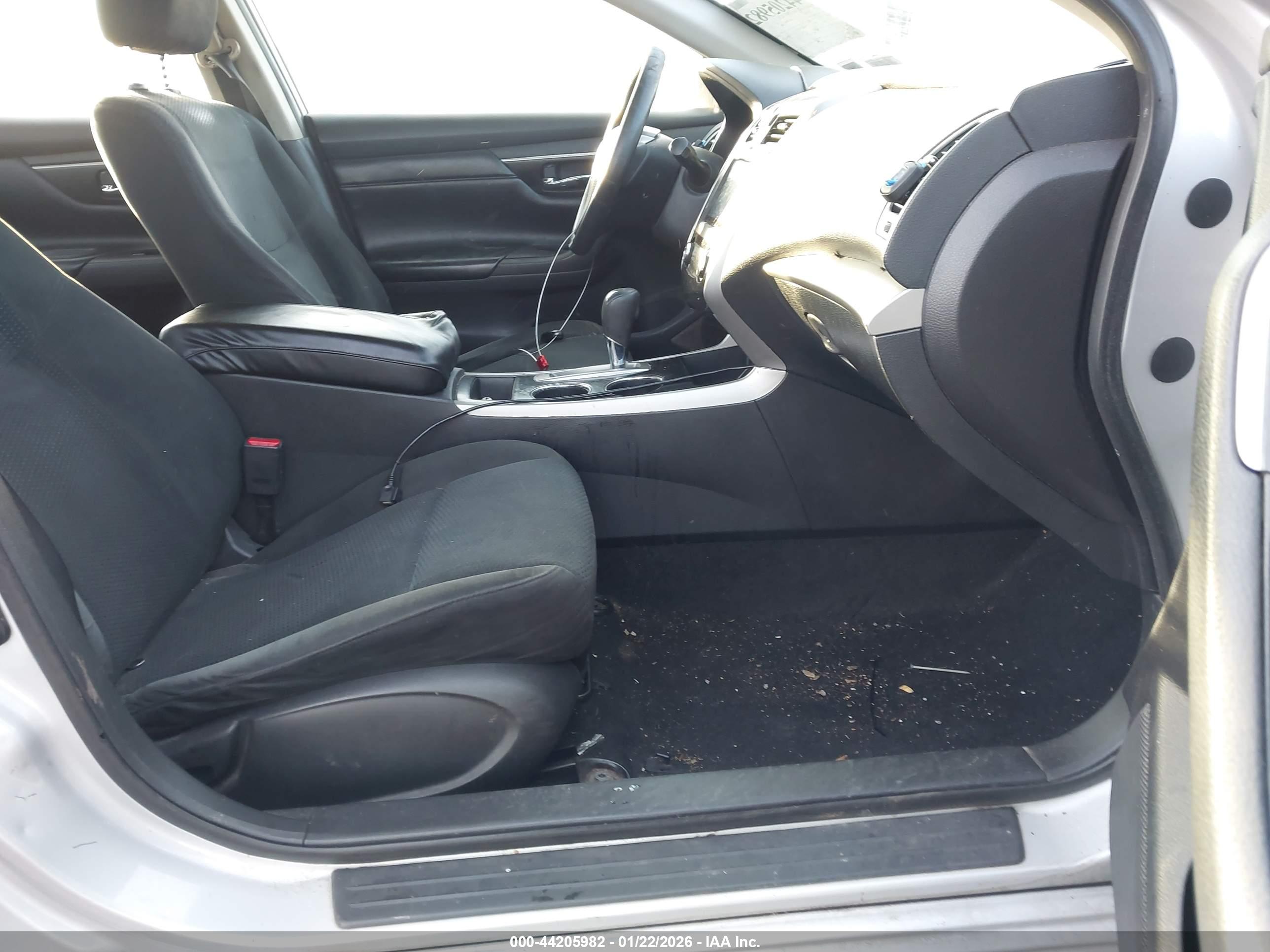 NISSAN ALTIMA image 5