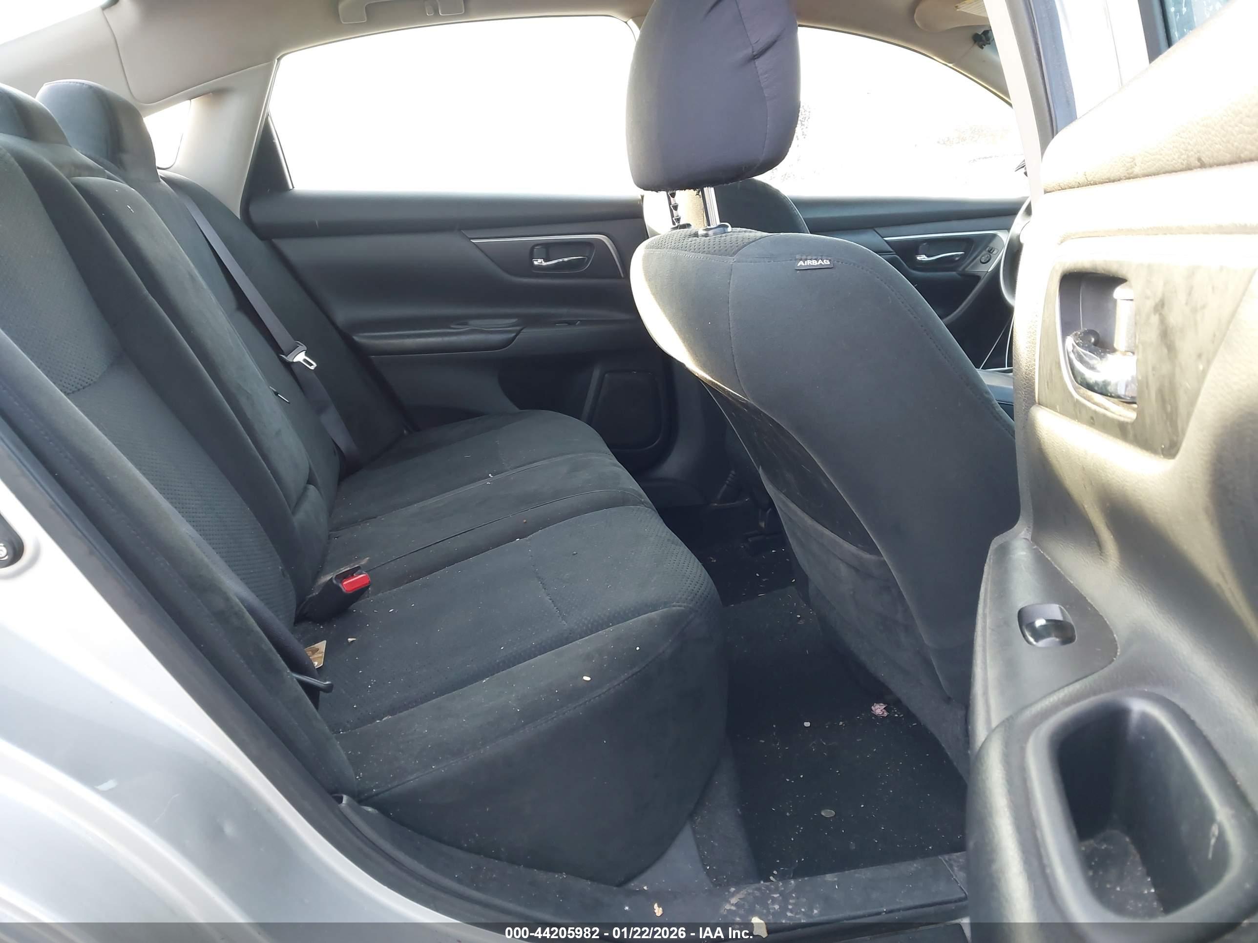 NISSAN ALTIMA image 8