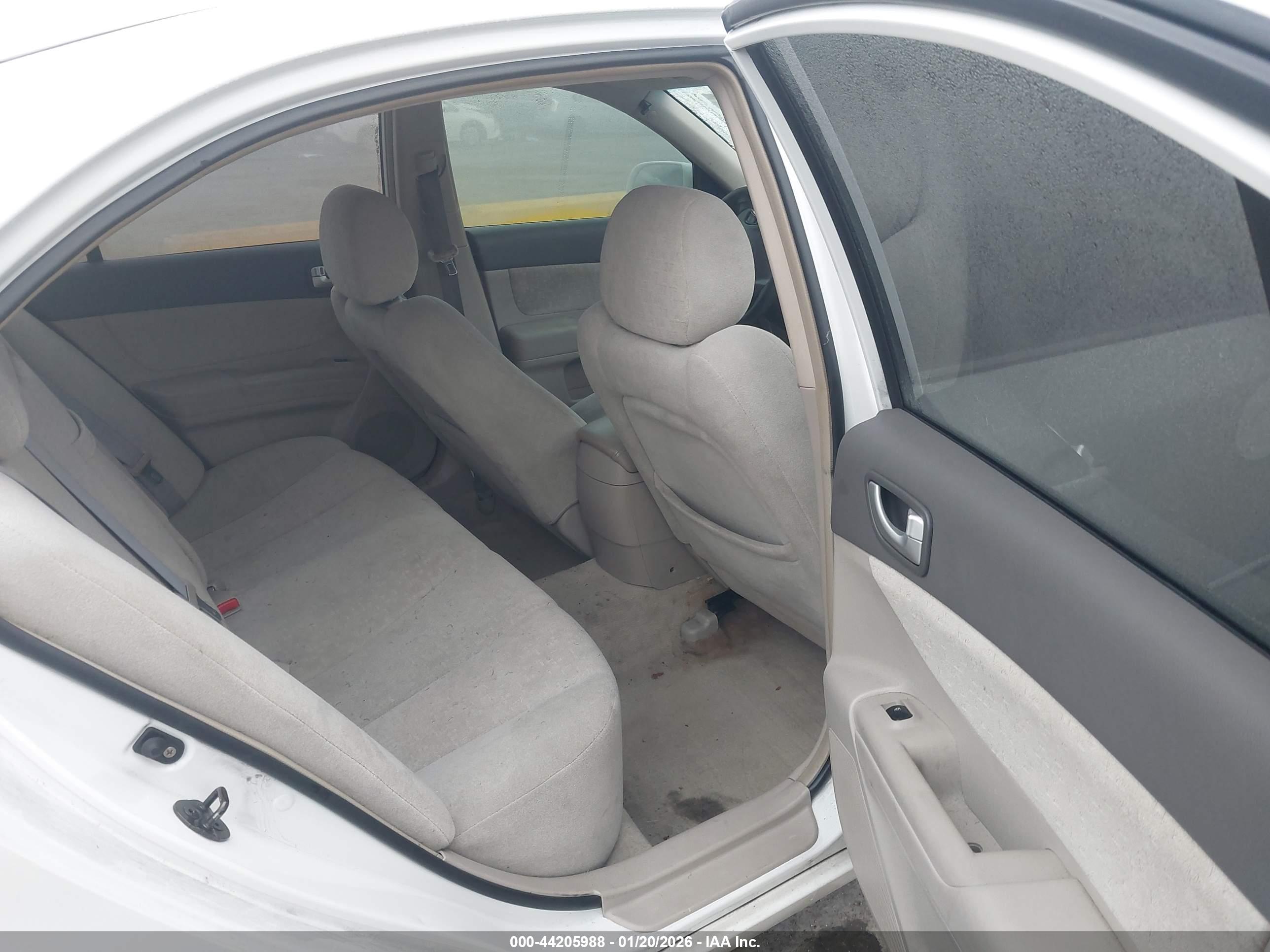 HYUNDAI SONATA image 8