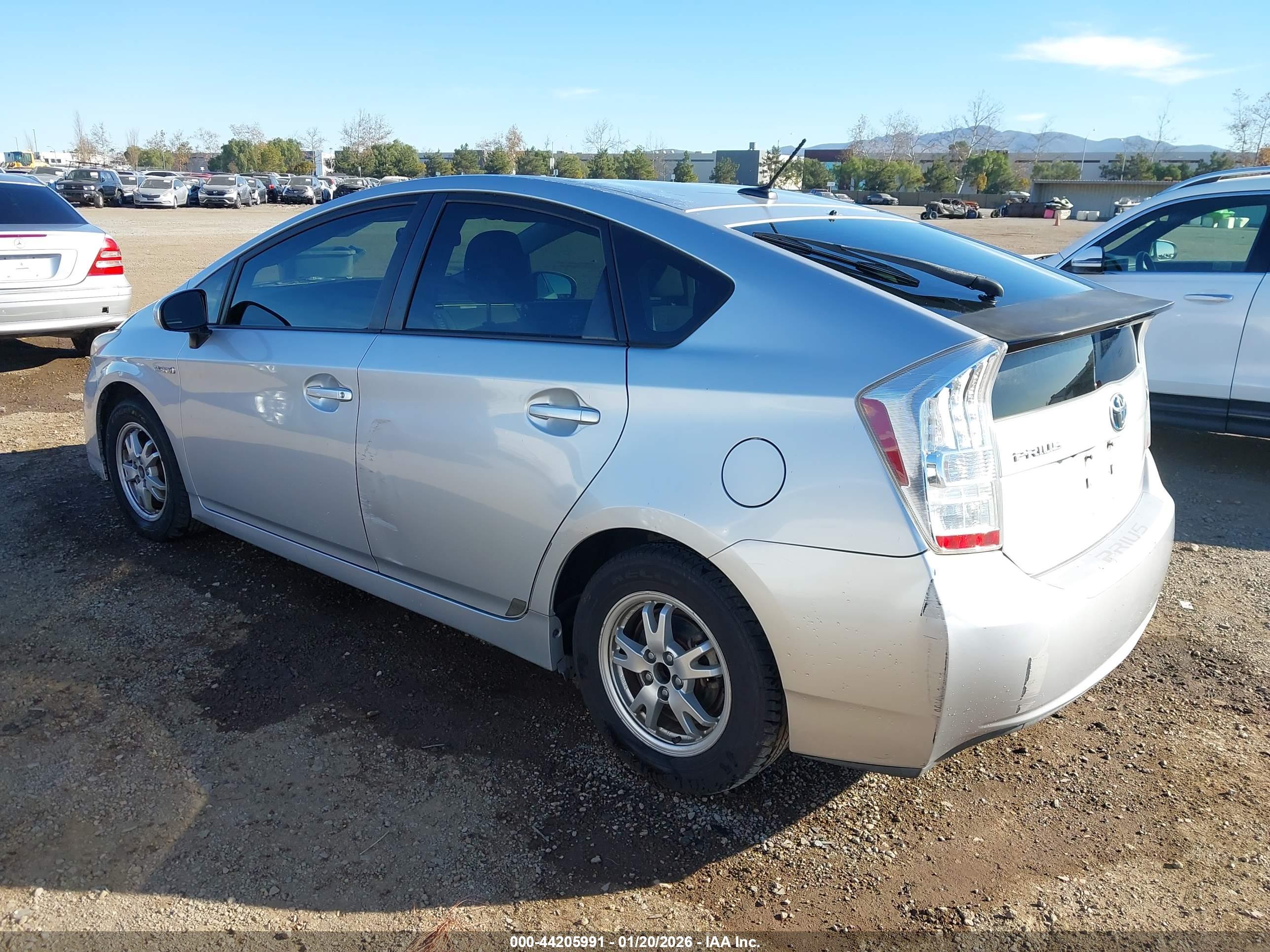 TOYOTA PRIUS image 3