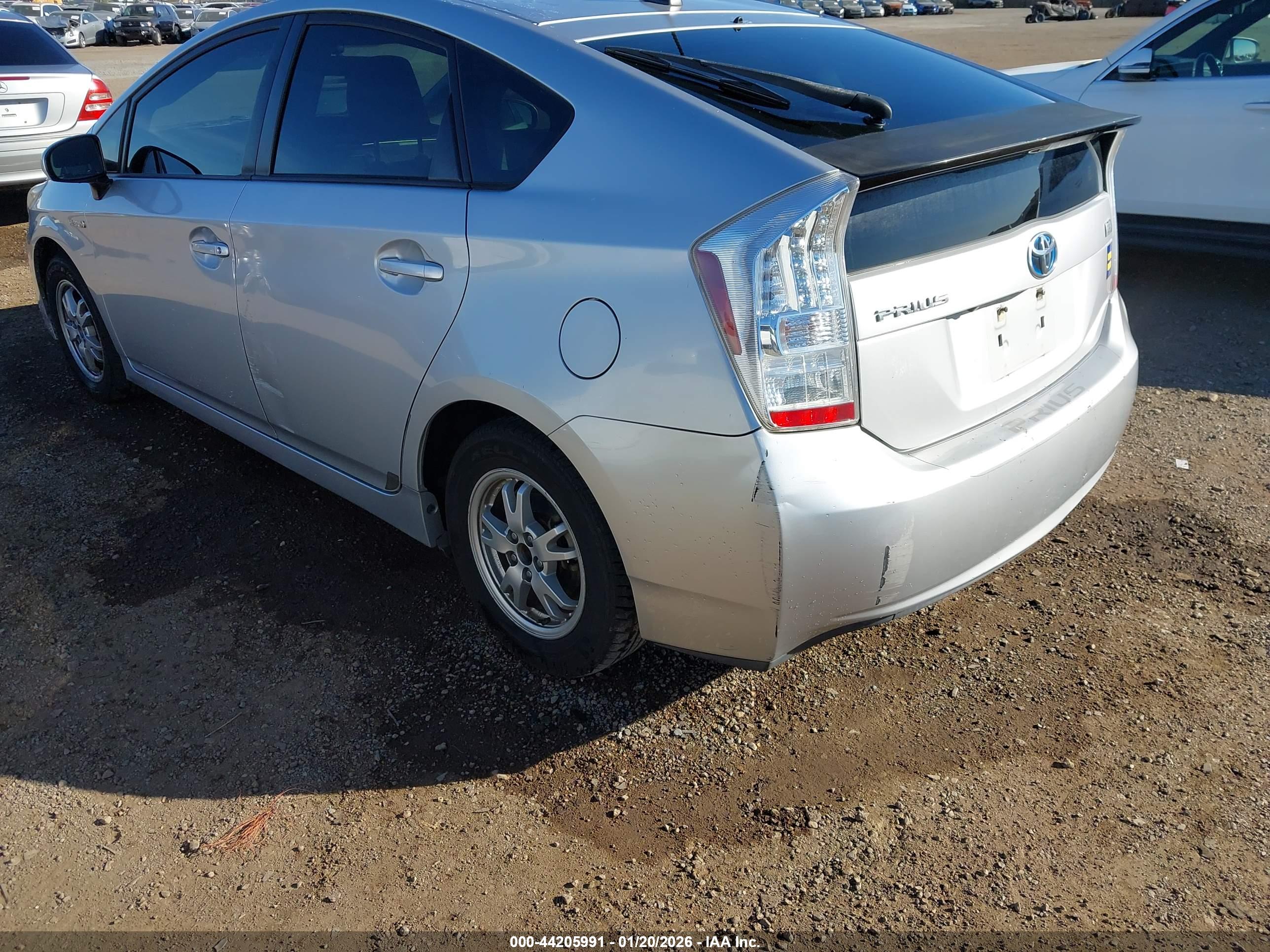 TOYOTA PRIUS image 6