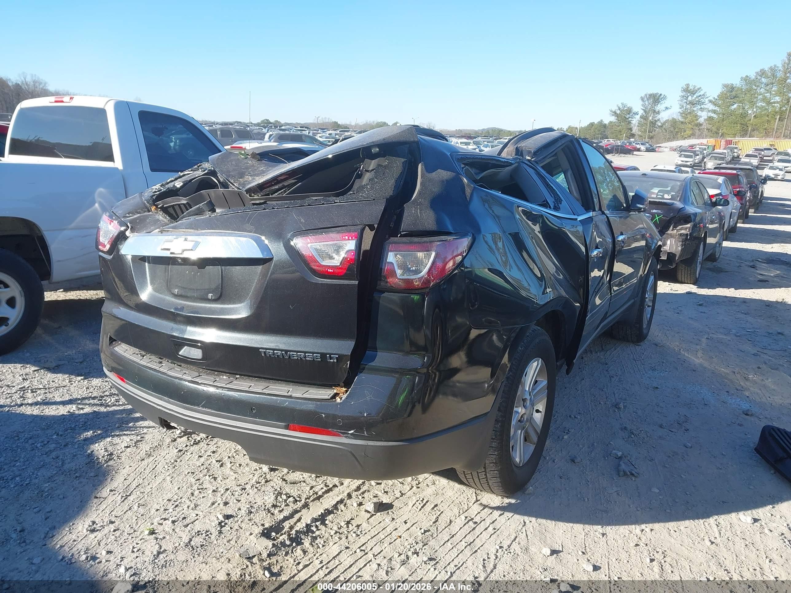 CHEVROLET TRAVERSE image 4