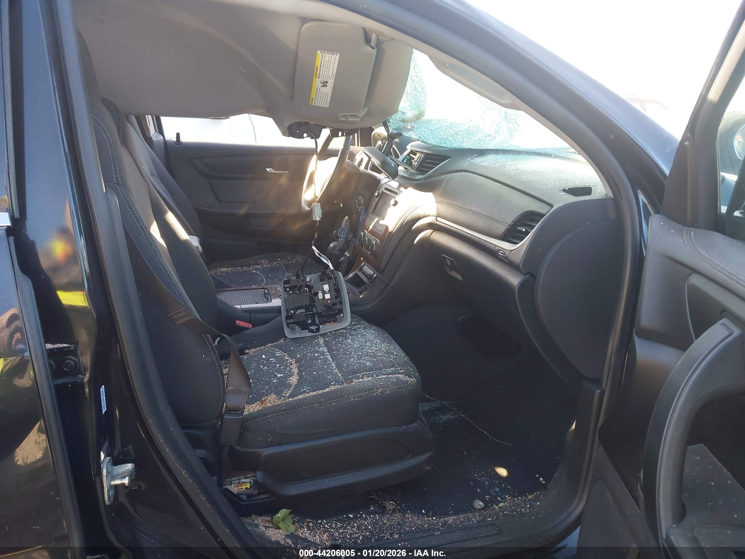 CHEVROLET TRAVERSE image 5