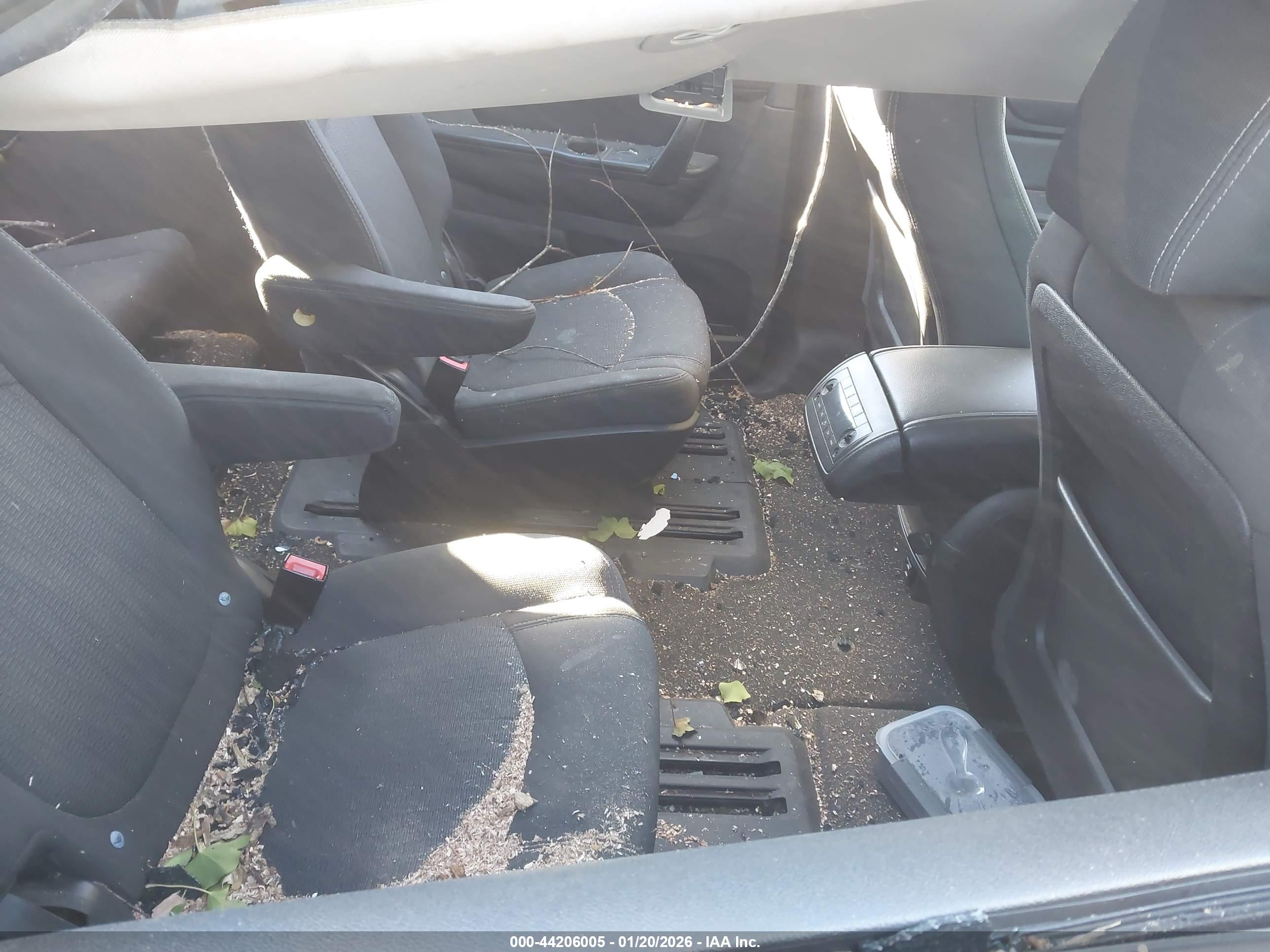 CHEVROLET TRAVERSE image 8