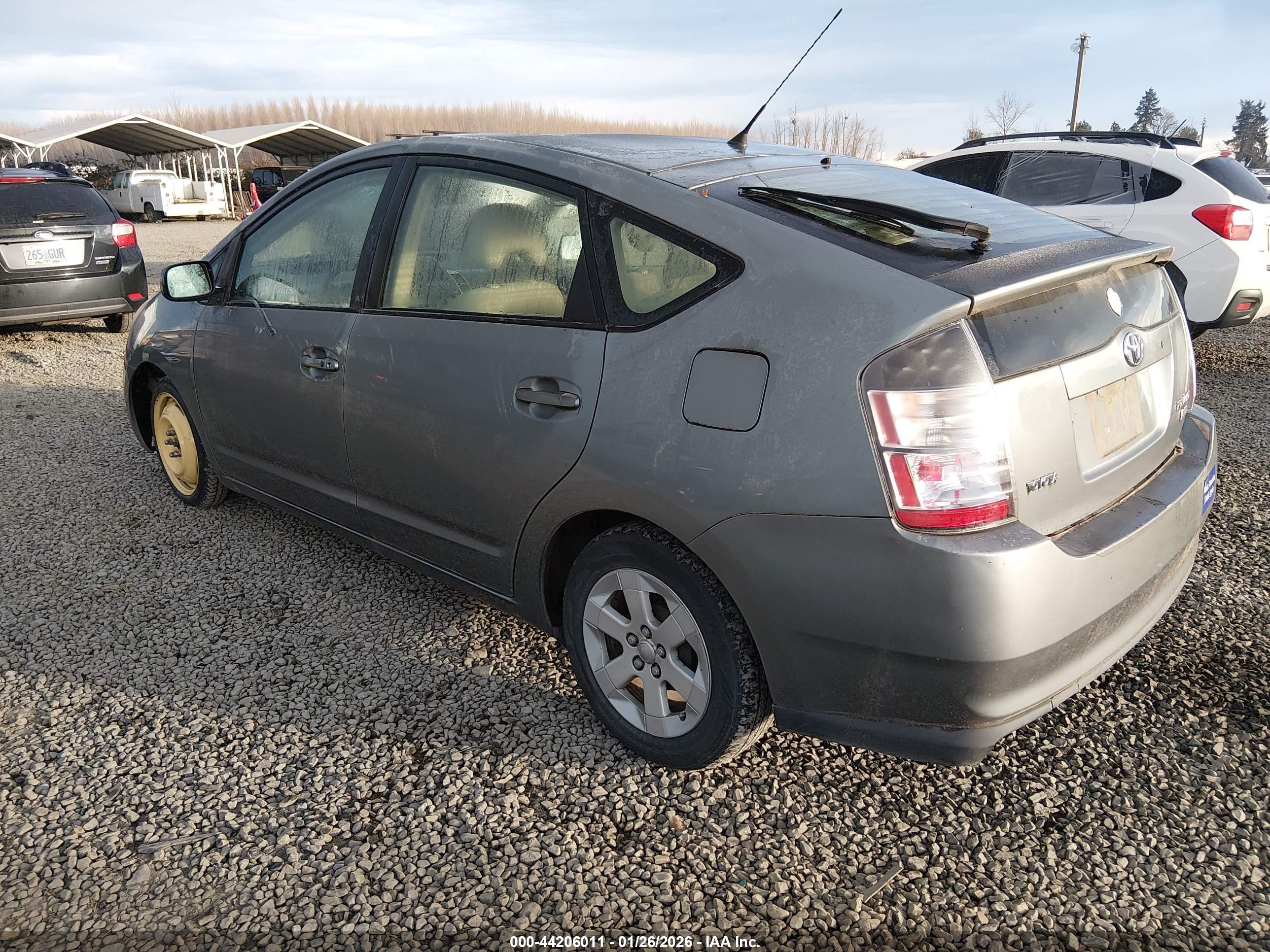 TOYOTA PRIUS image 3