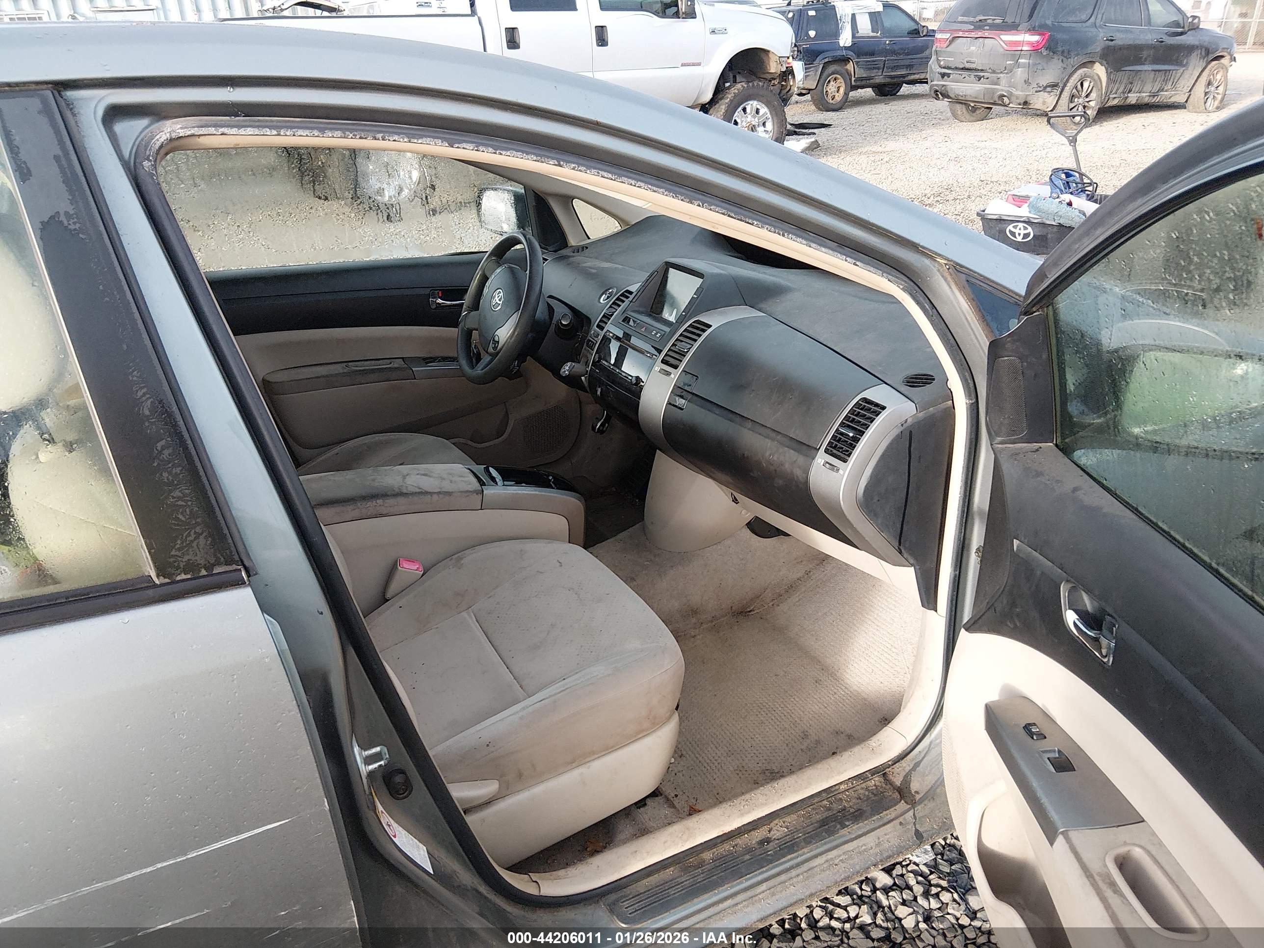 TOYOTA PRIUS image 5