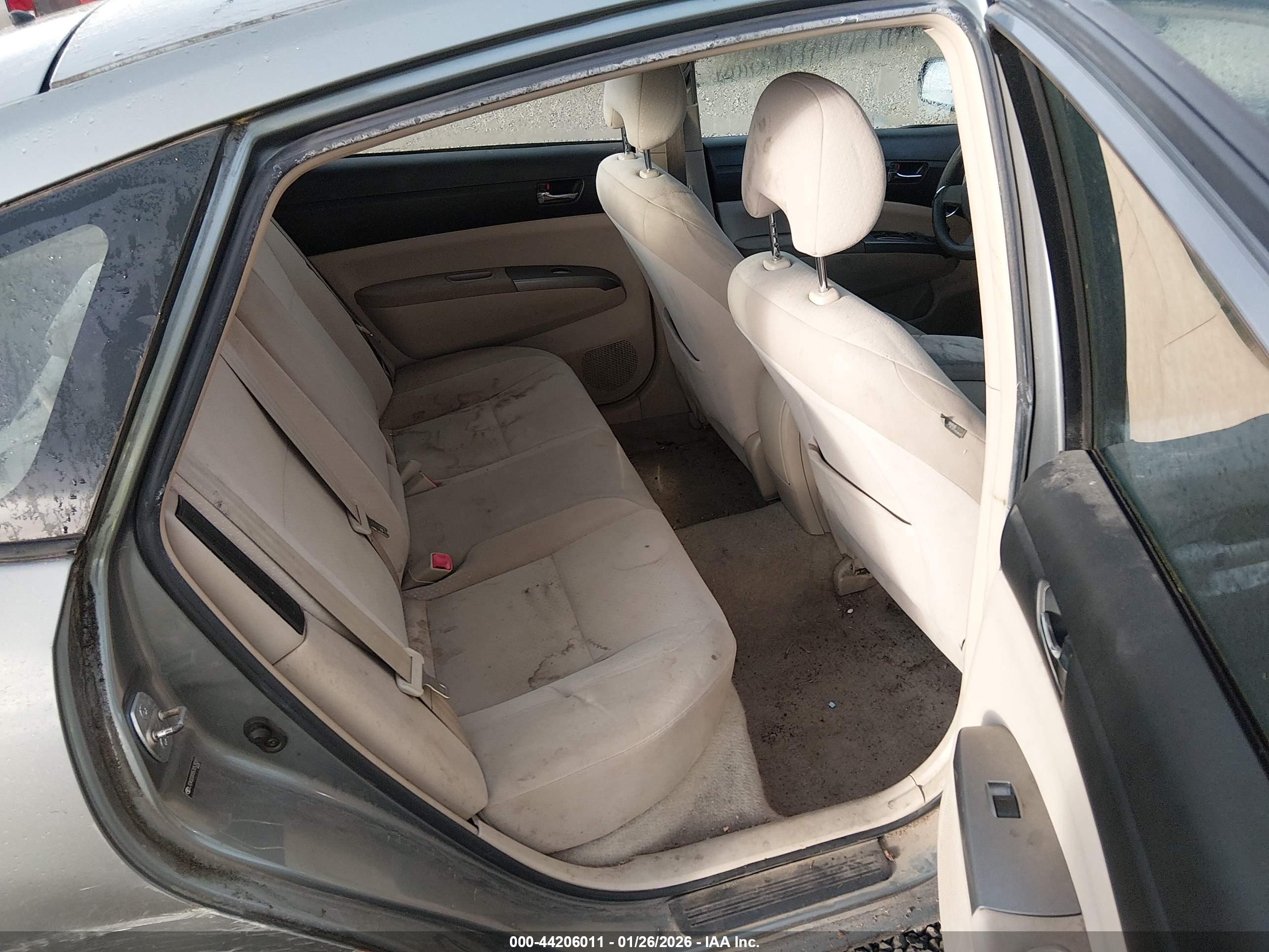TOYOTA PRIUS image 8