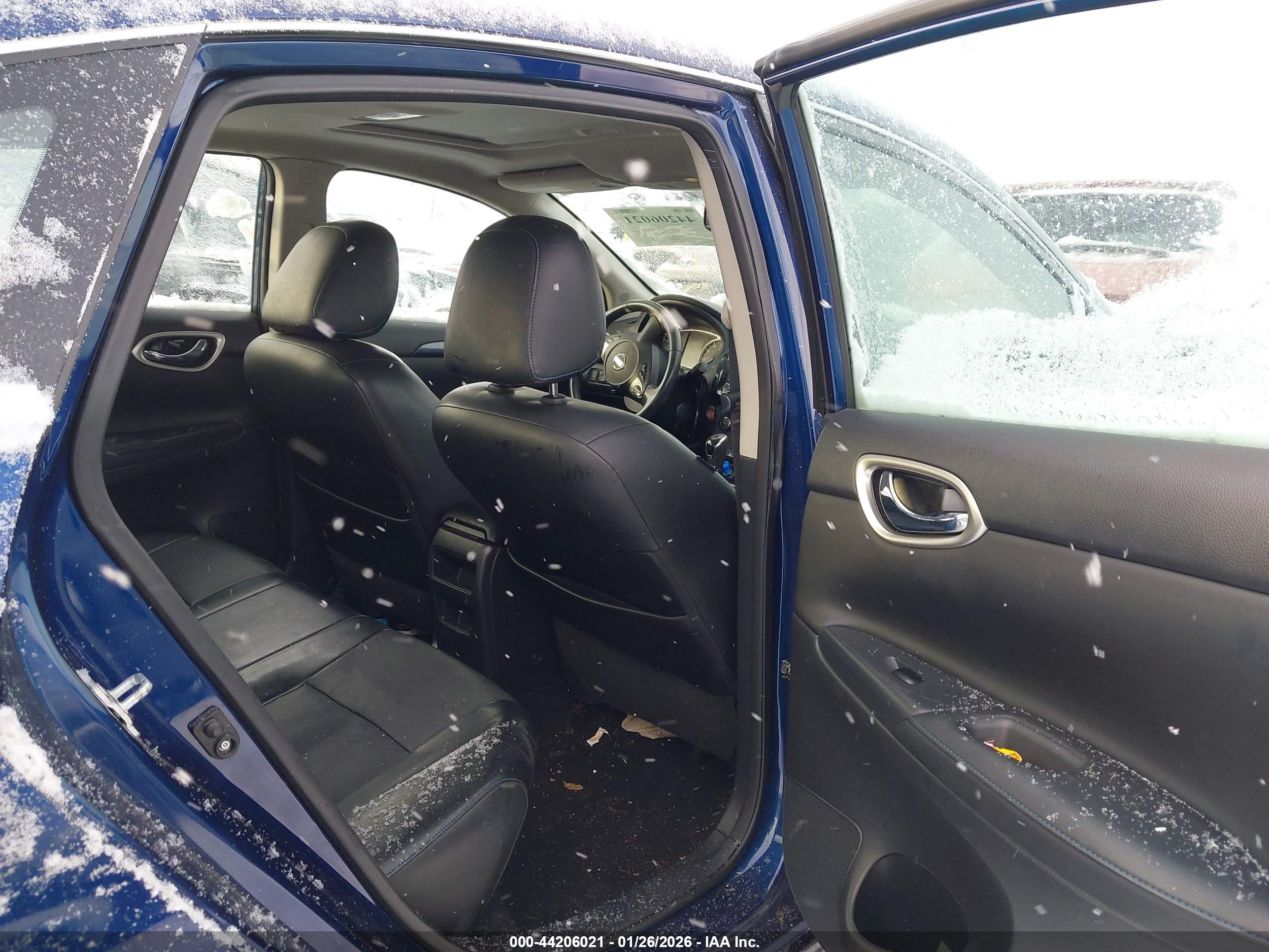NISSAN SENTRA image 8
