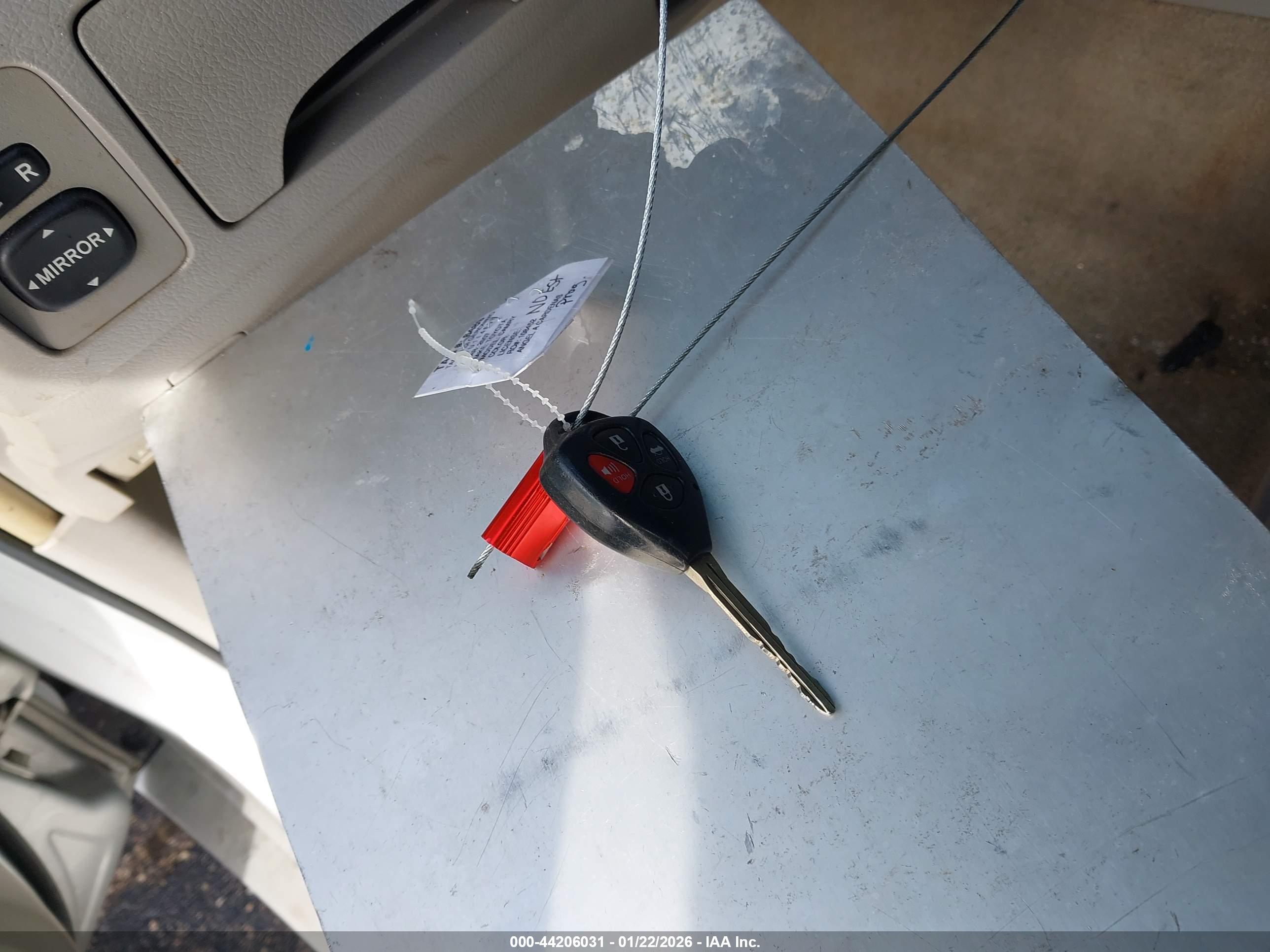TOYOTA CAMRY image 11