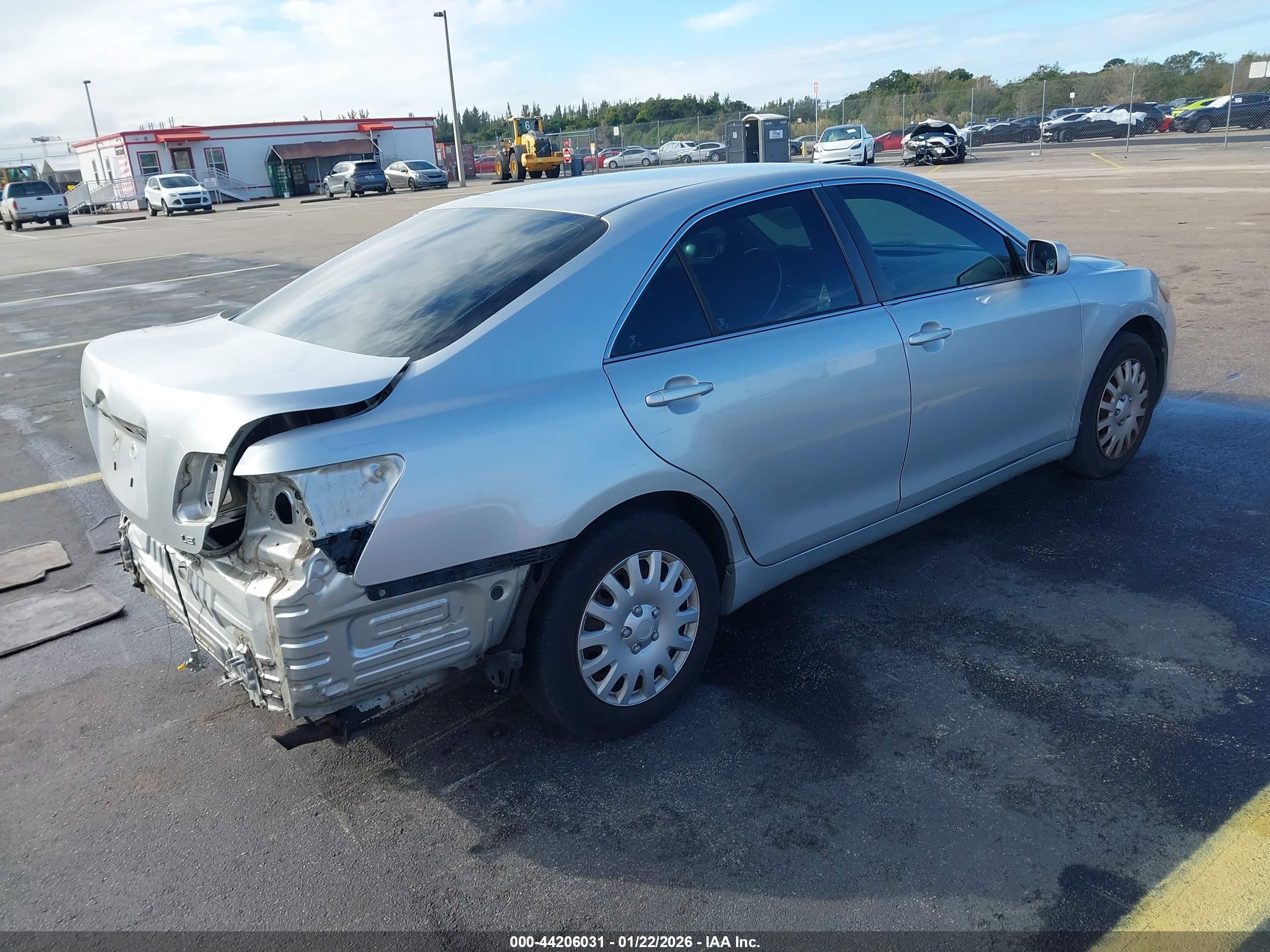 TOYOTA CAMRY image 4