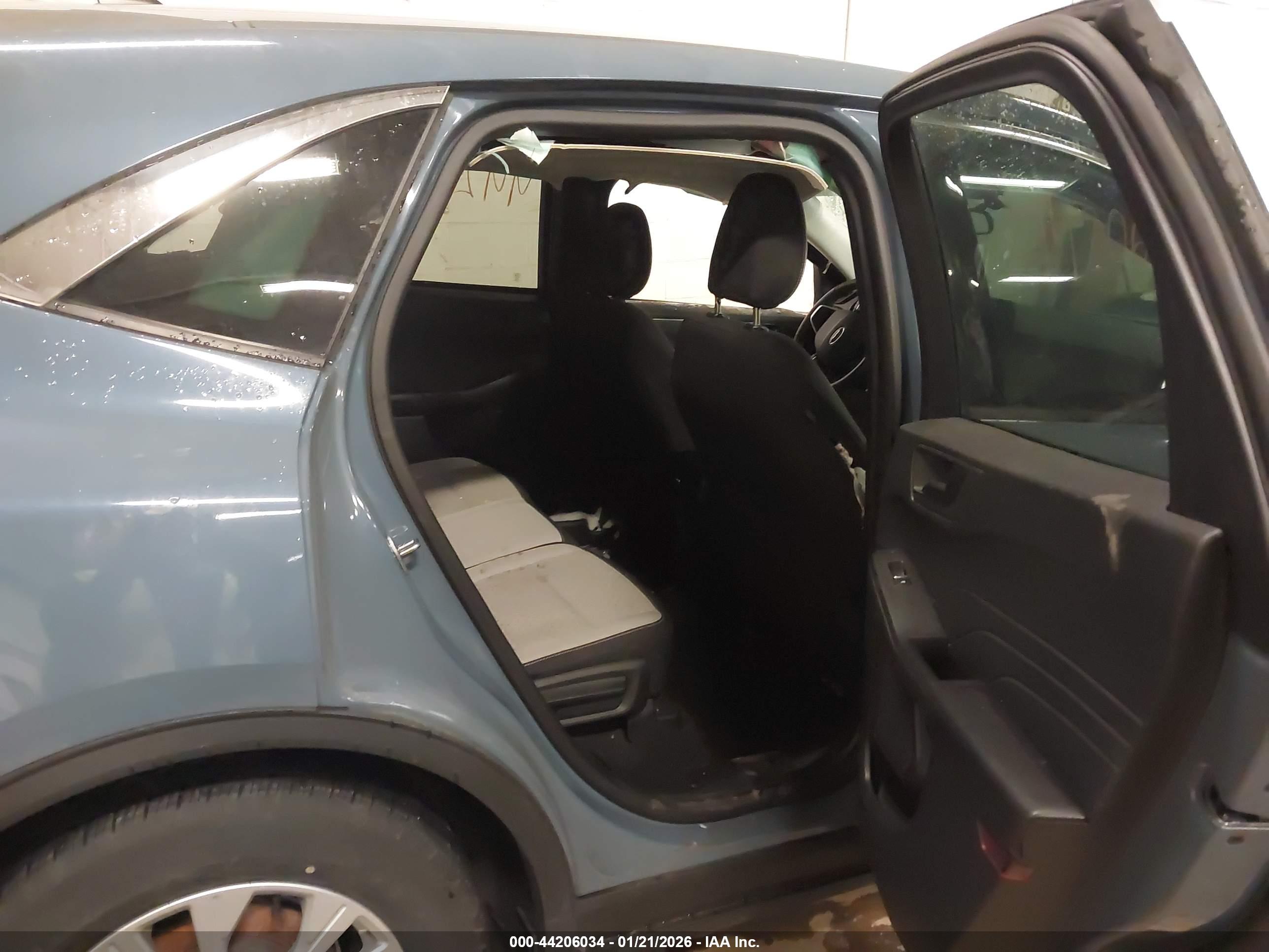 FORD ESCAPE image 8