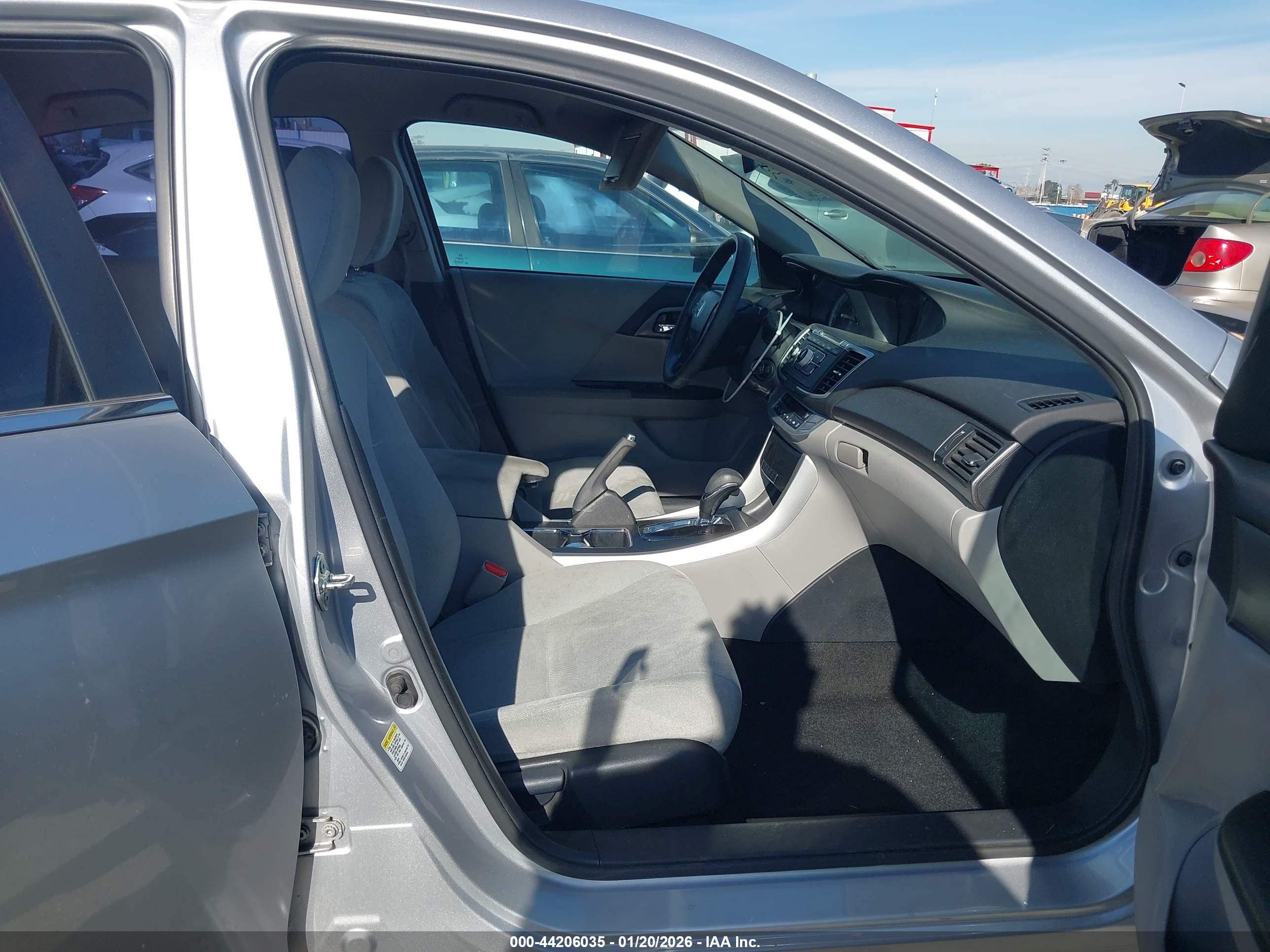 HONDA ACCORD image 5