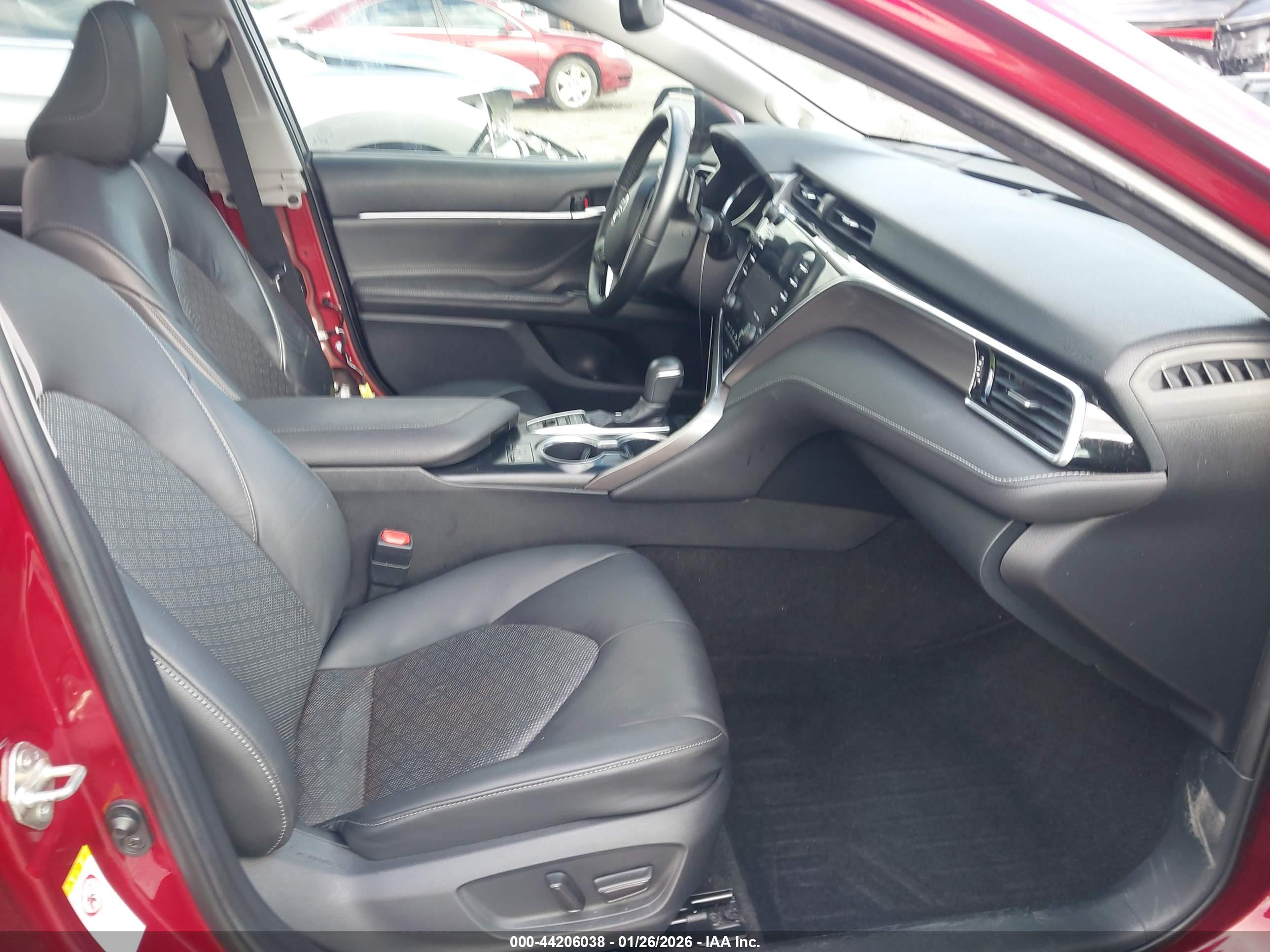 TOYOTA CAMRY image 5