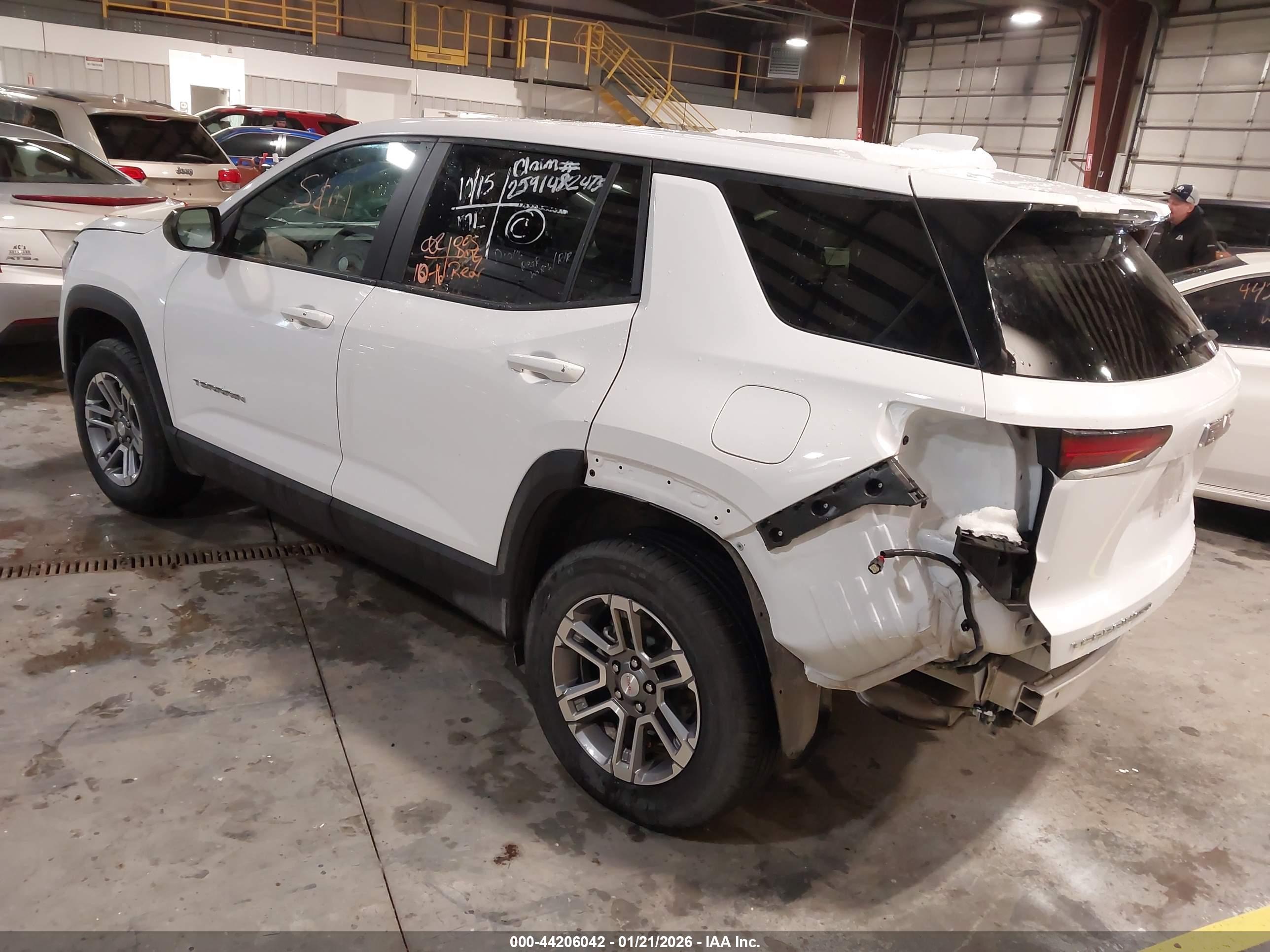 GMC TERRAIN image 3