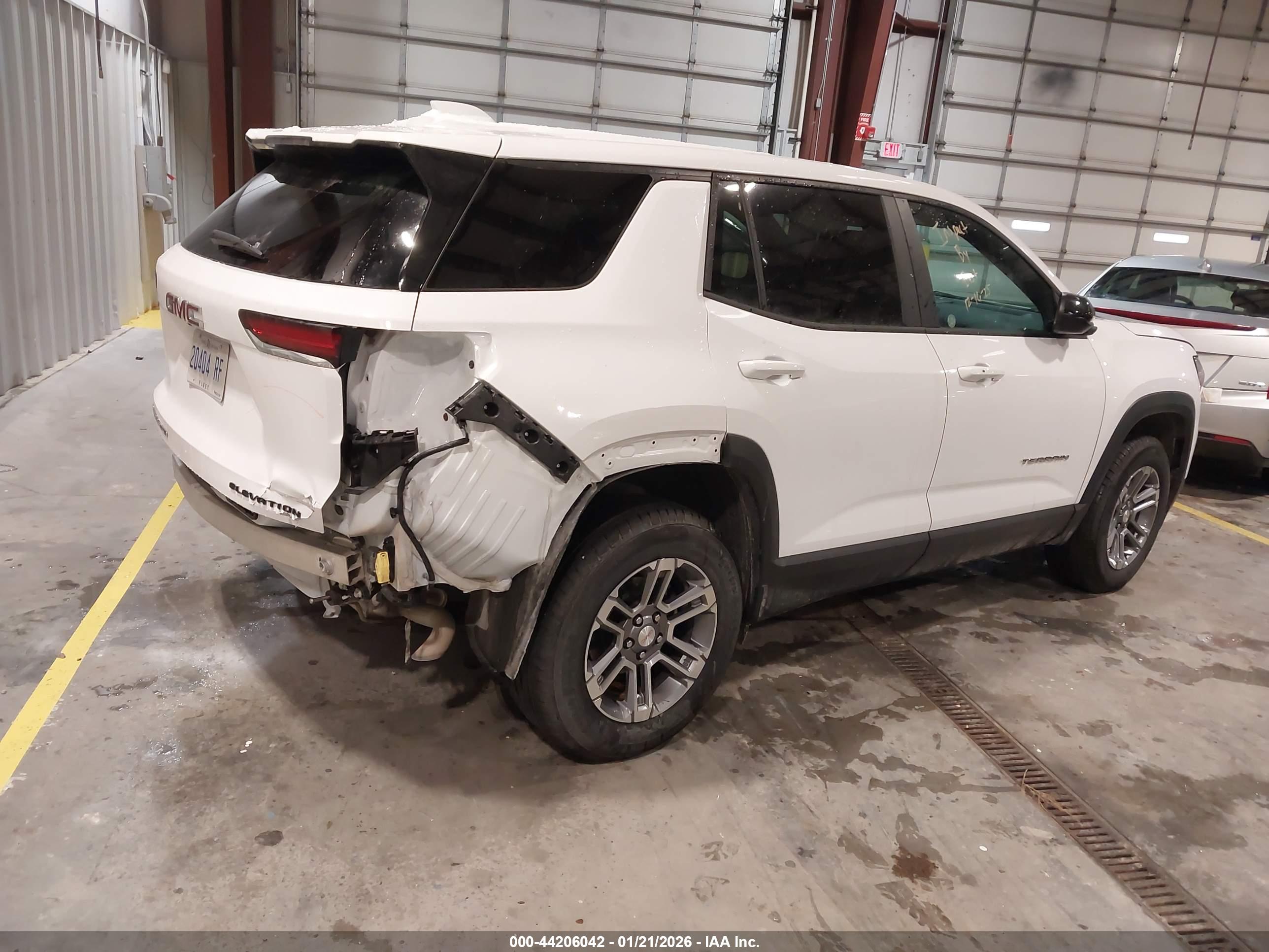 GMC TERRAIN image 4
