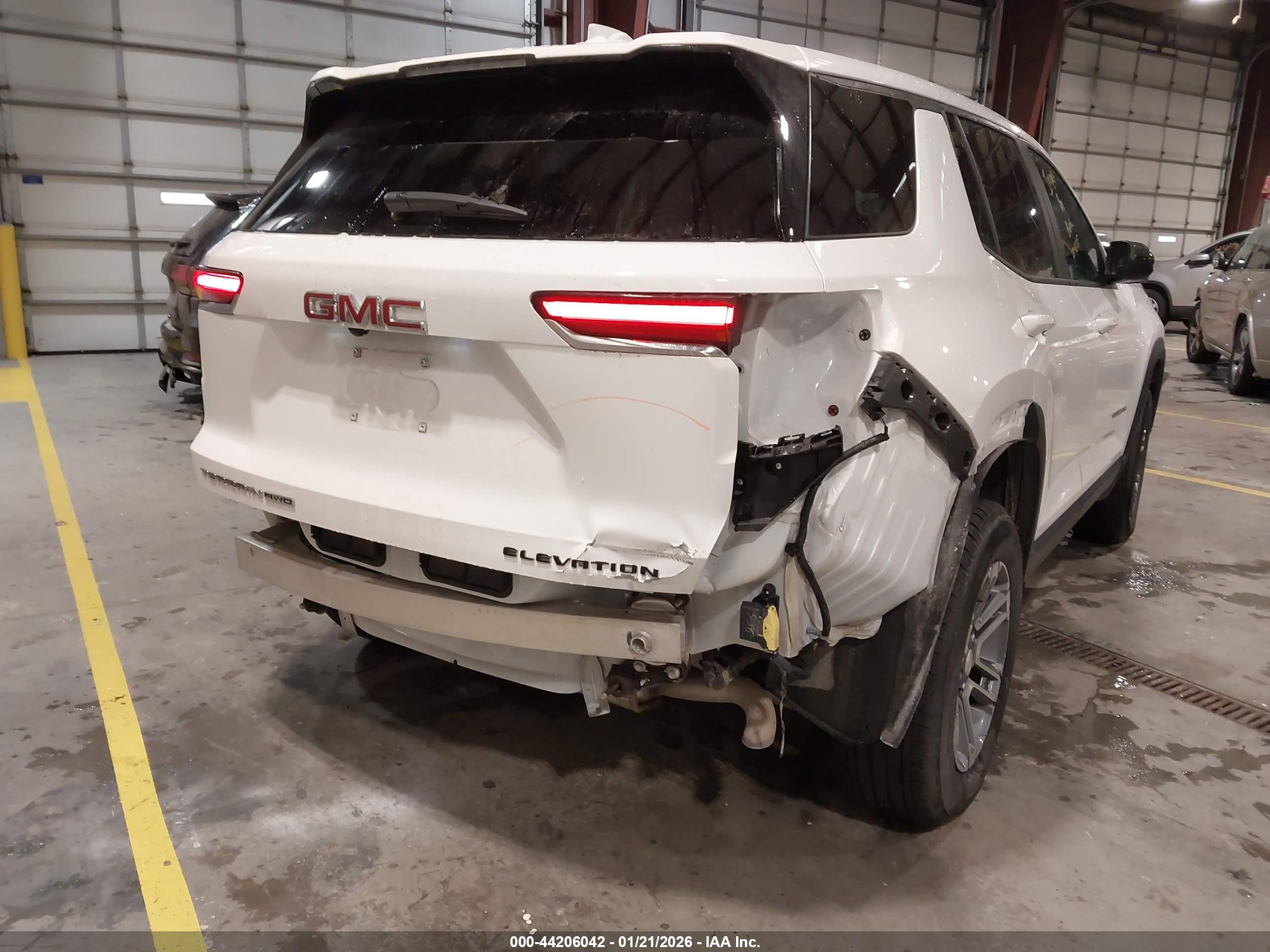 GMC TERRAIN image 6