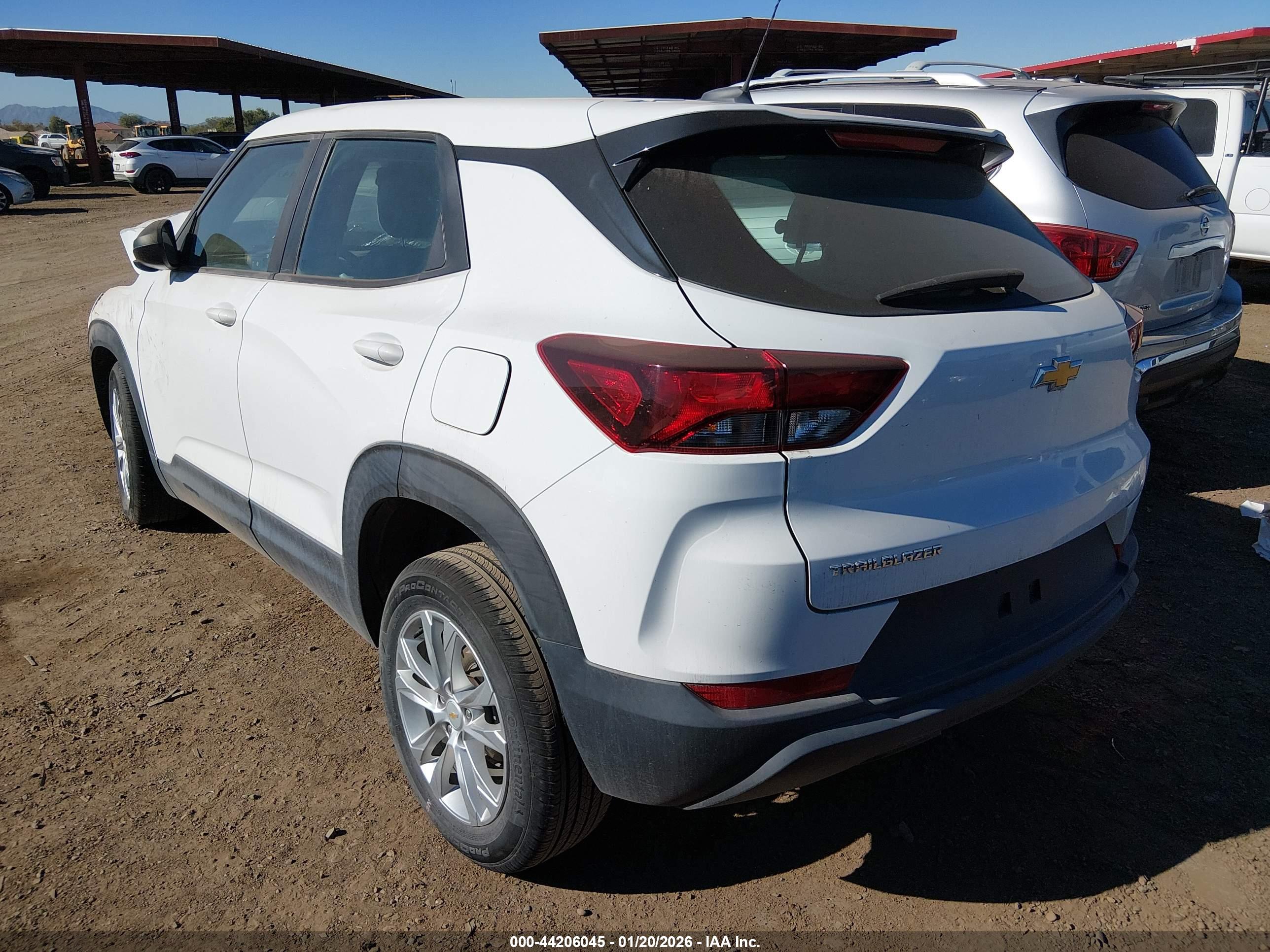 CHEVROLET TRAILBLAZER image 3