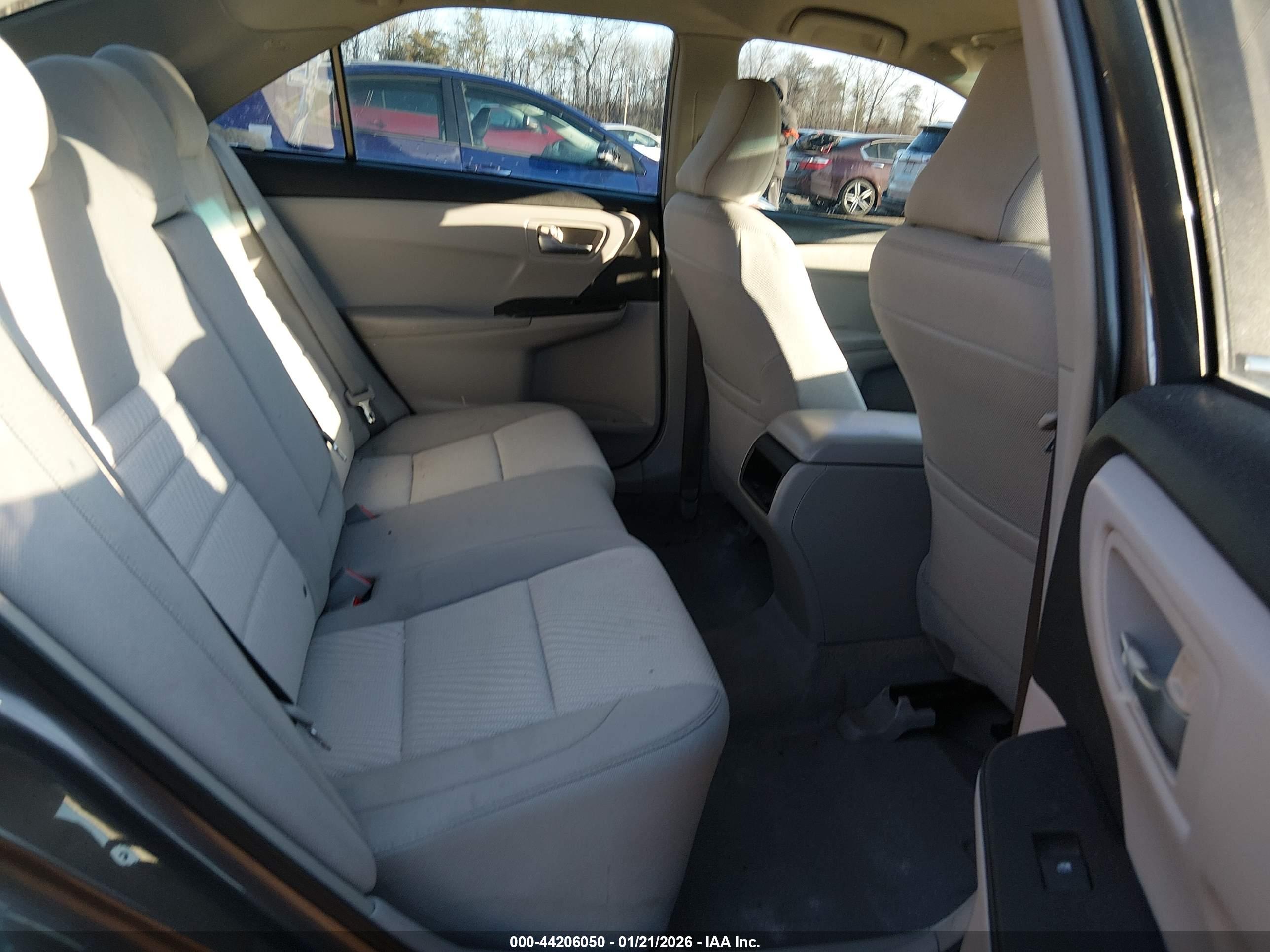 TOYOTA CAMRY image 8