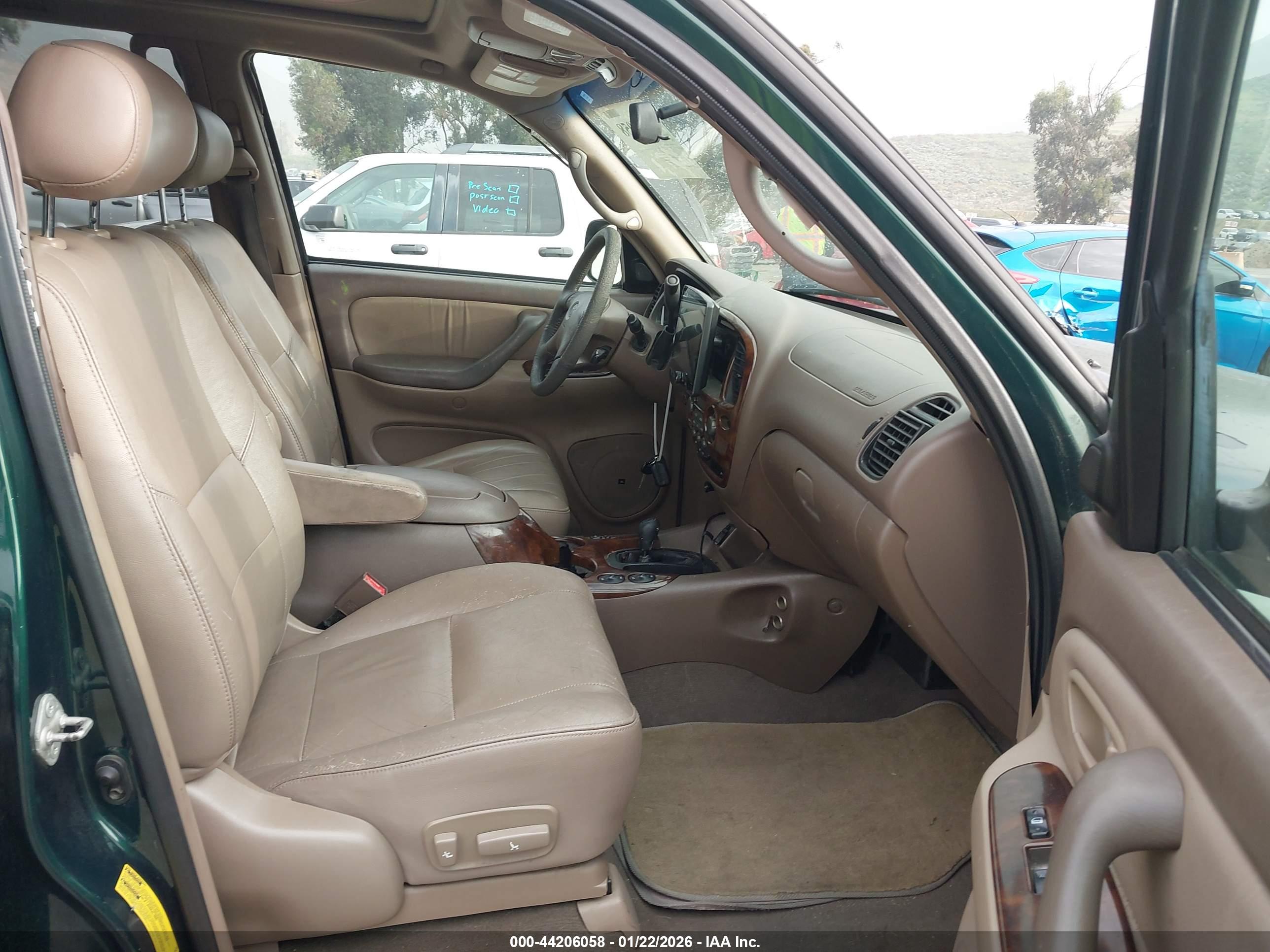 TOYOTA SEQUOIA image 5