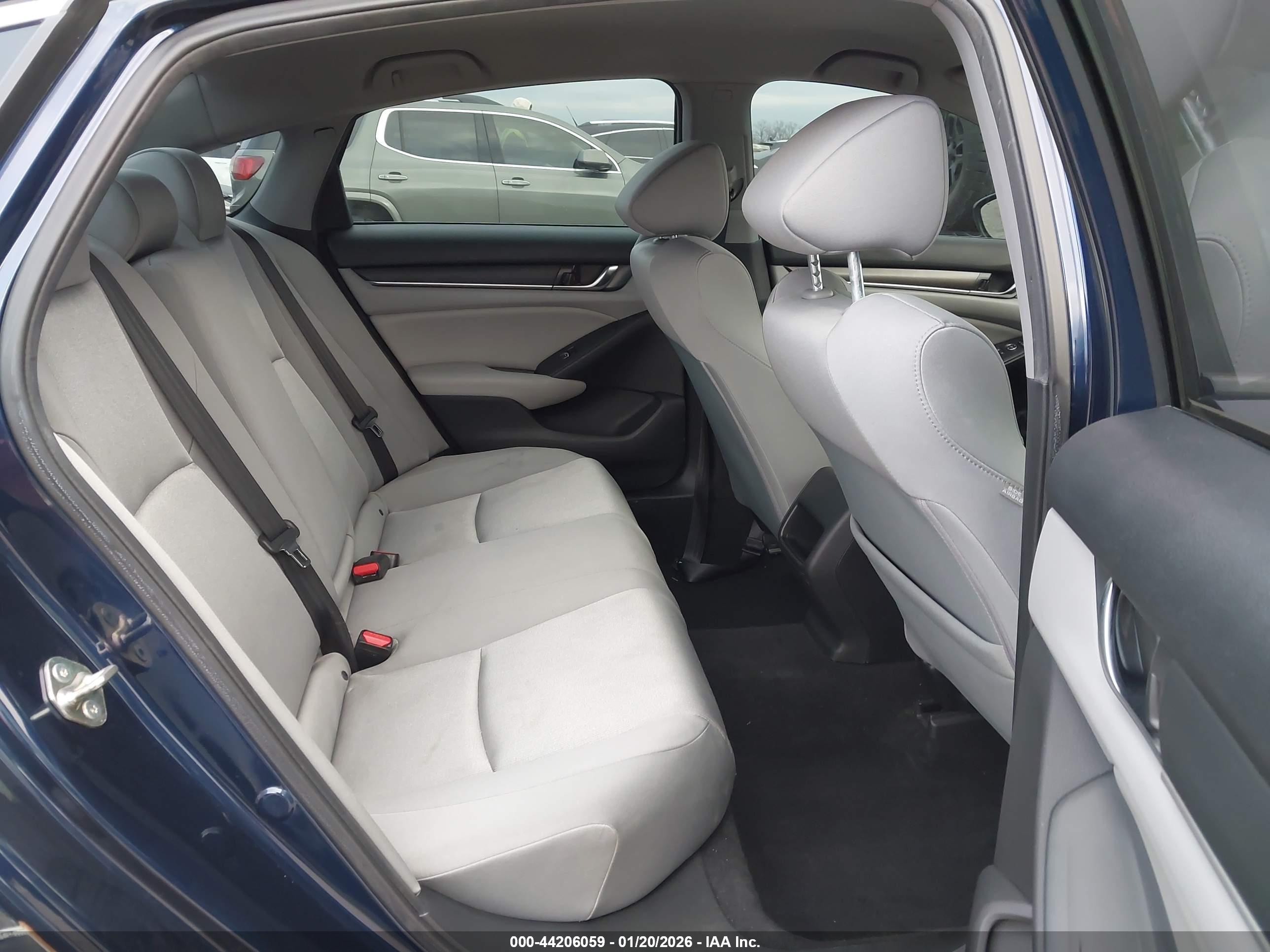 HONDA ACCORD image 8