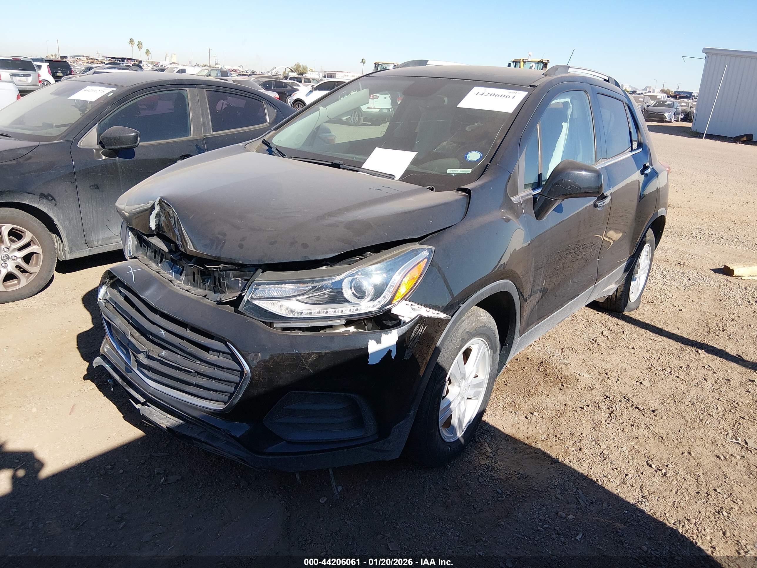 CHEVROLET TRAX image 2