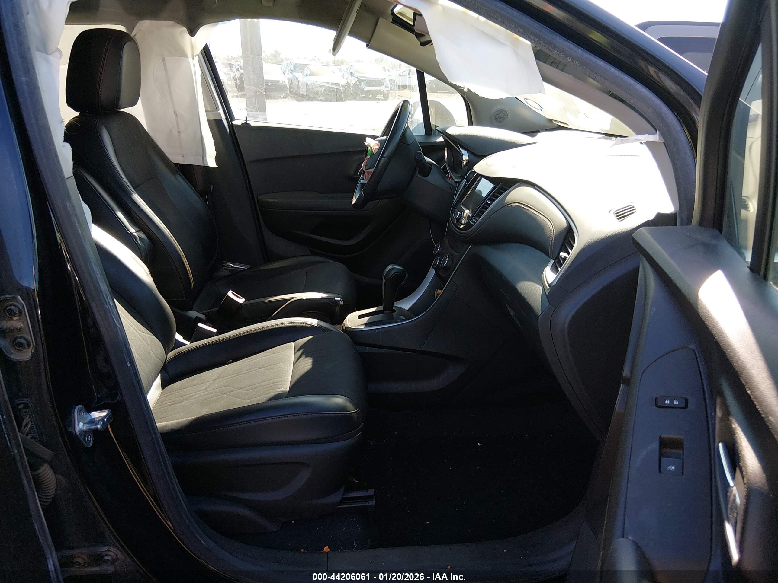 CHEVROLET TRAX image 5