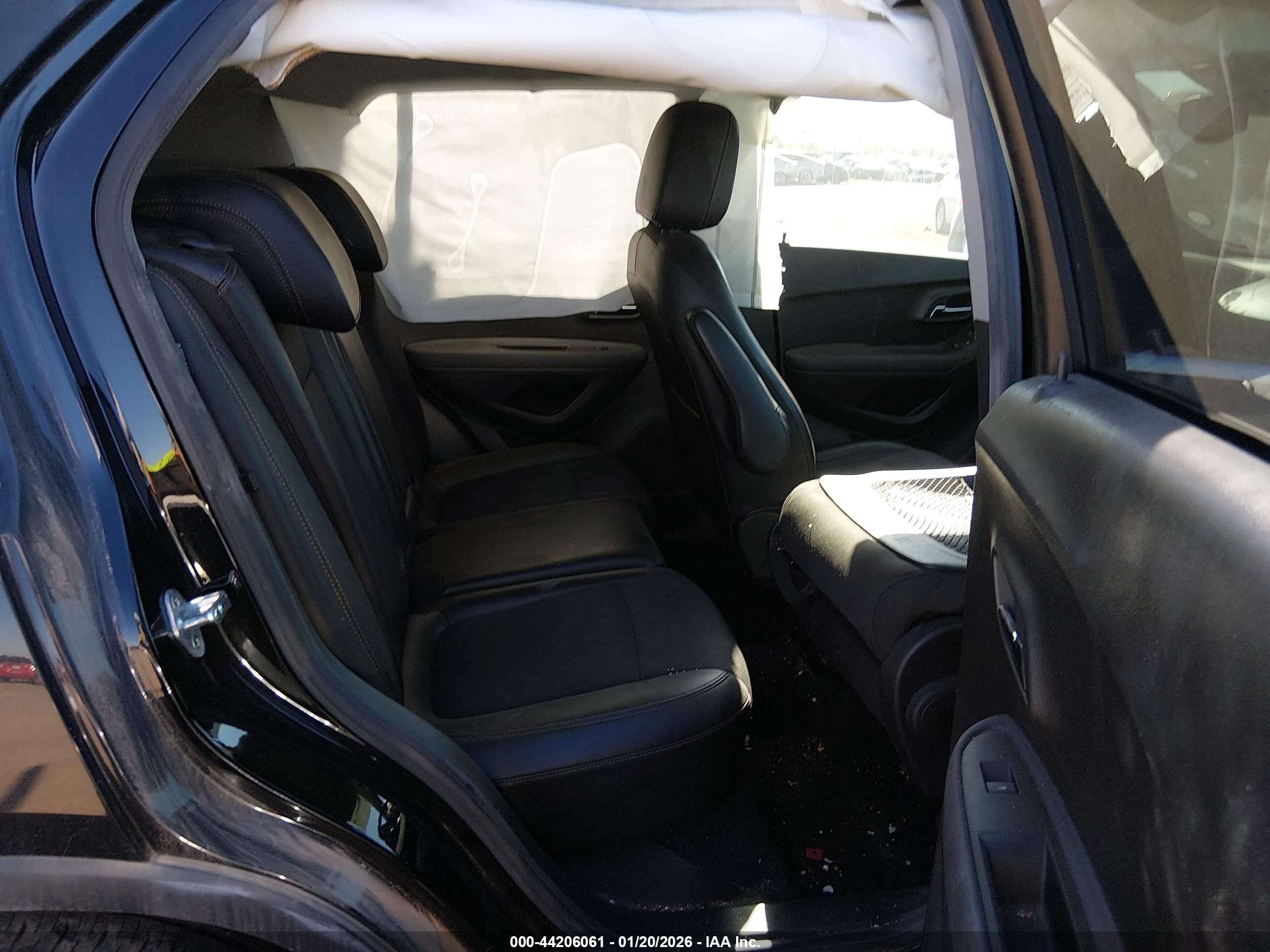 CHEVROLET TRAX image 8