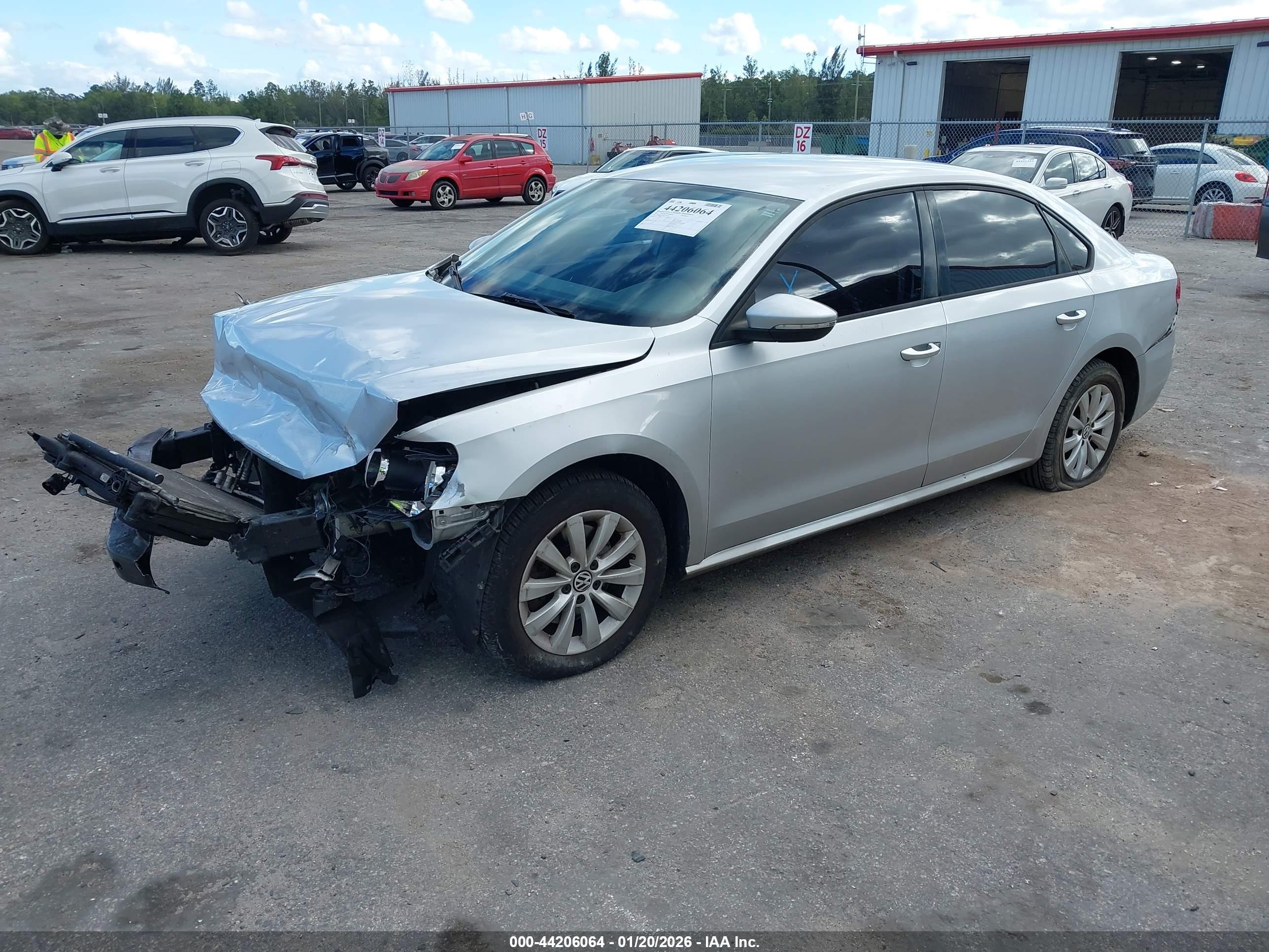 VOLKSWAGEN PASSAT image 2