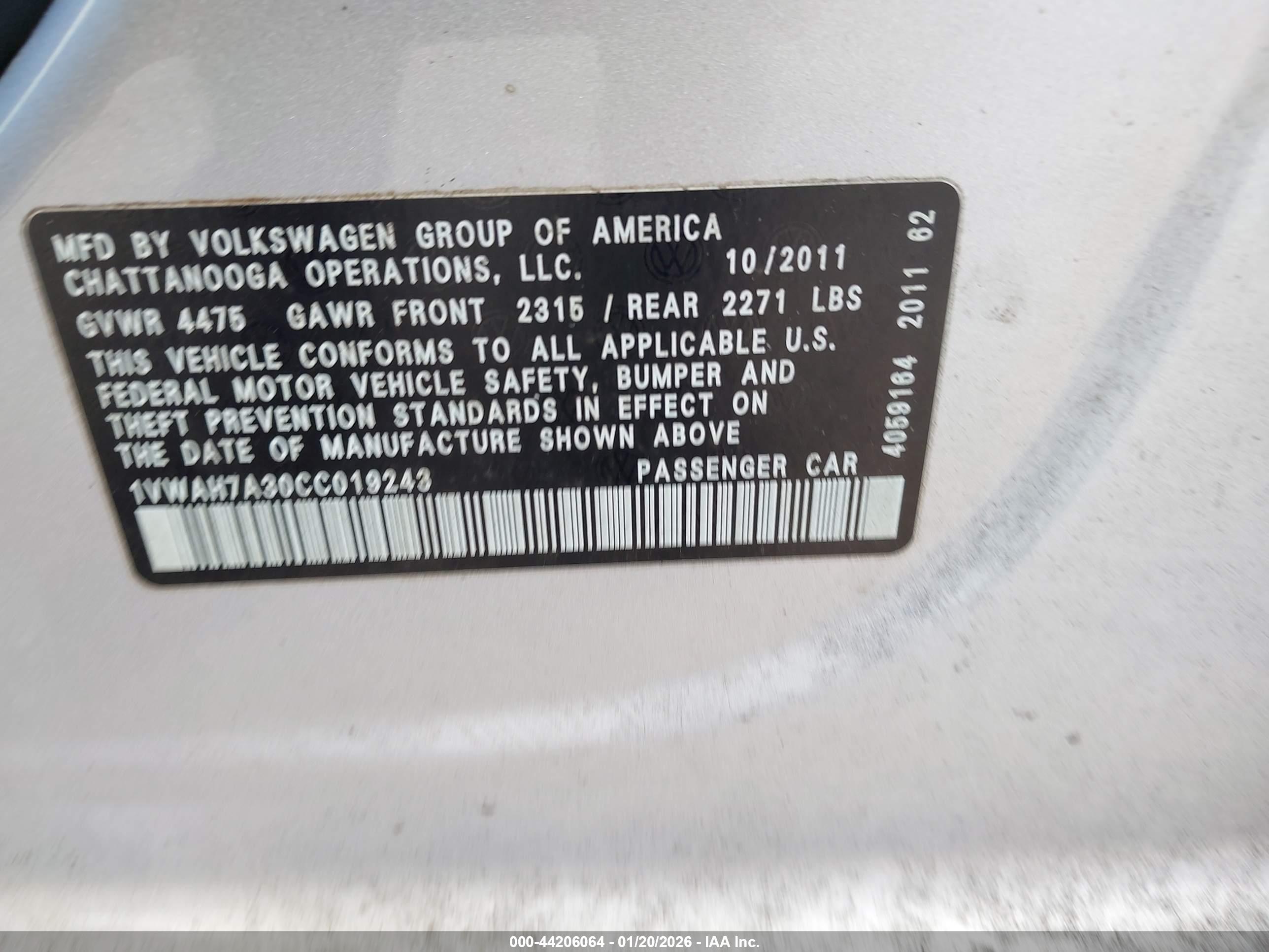 VOLKSWAGEN PASSAT image 9