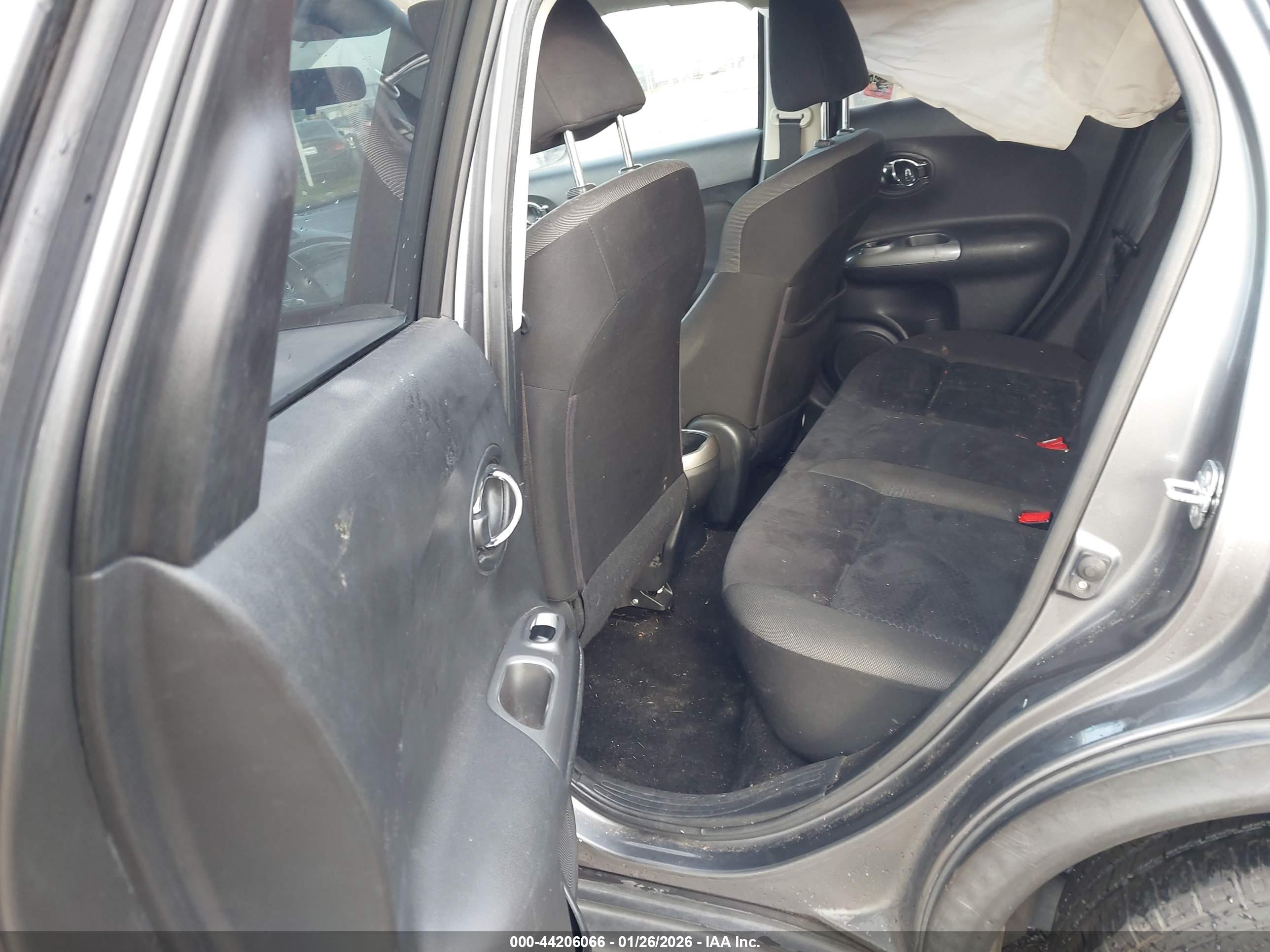 NISSAN JUKE image 8