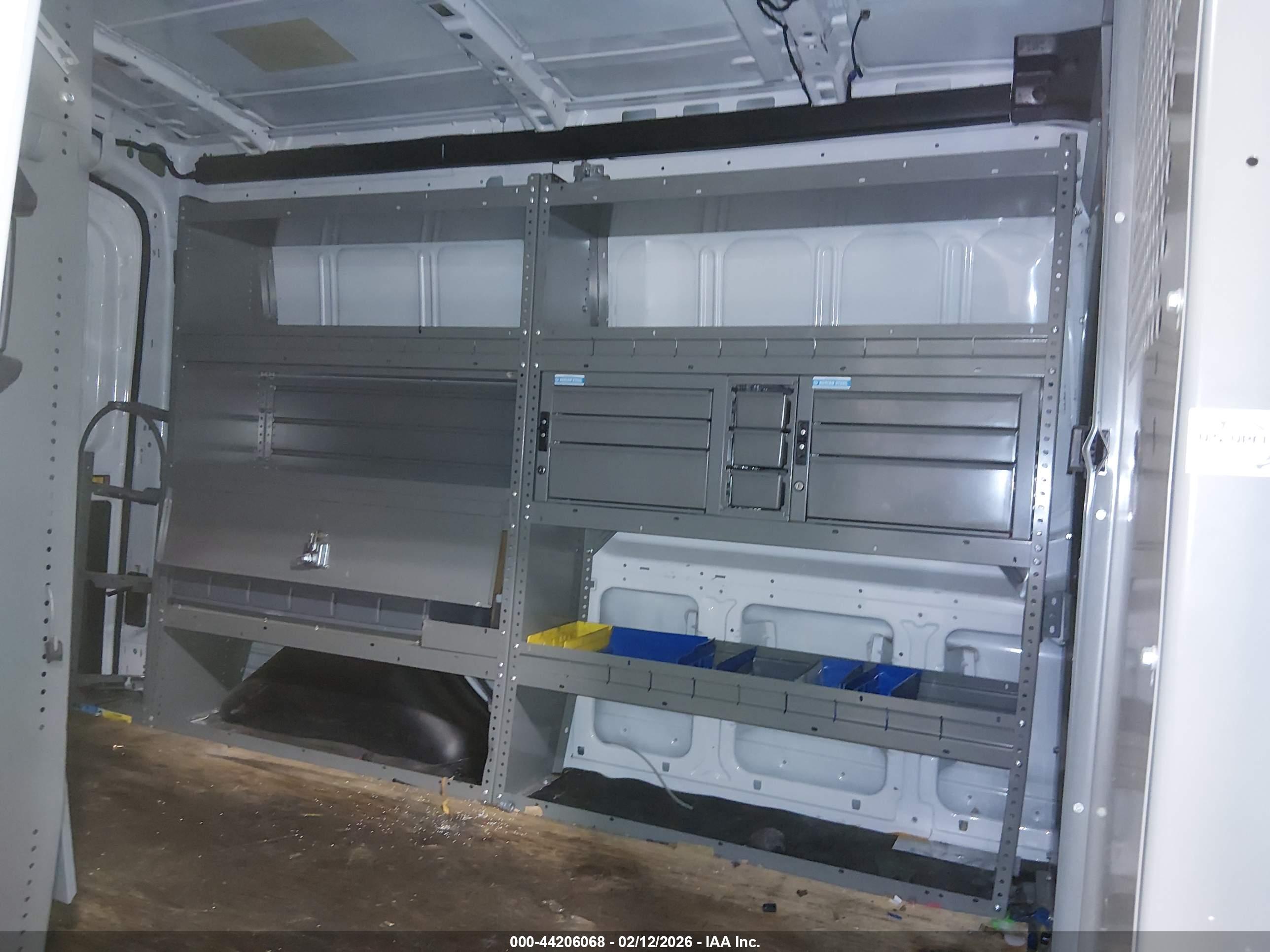 FORD TRANSIT-250 image 8