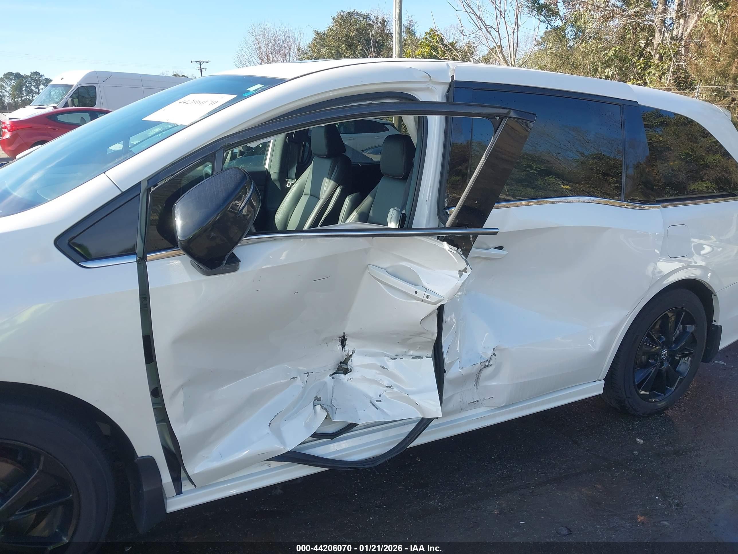 HONDA ODYSSEY image 6