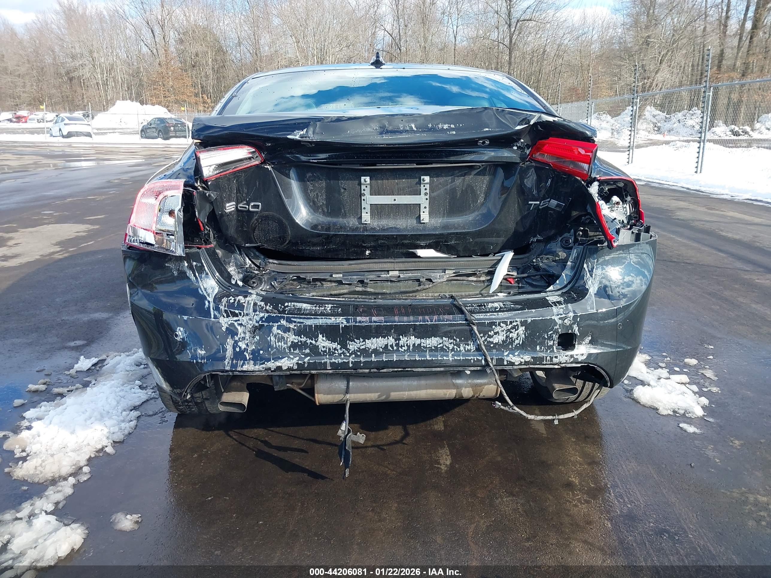 VOLVO S60 image 6