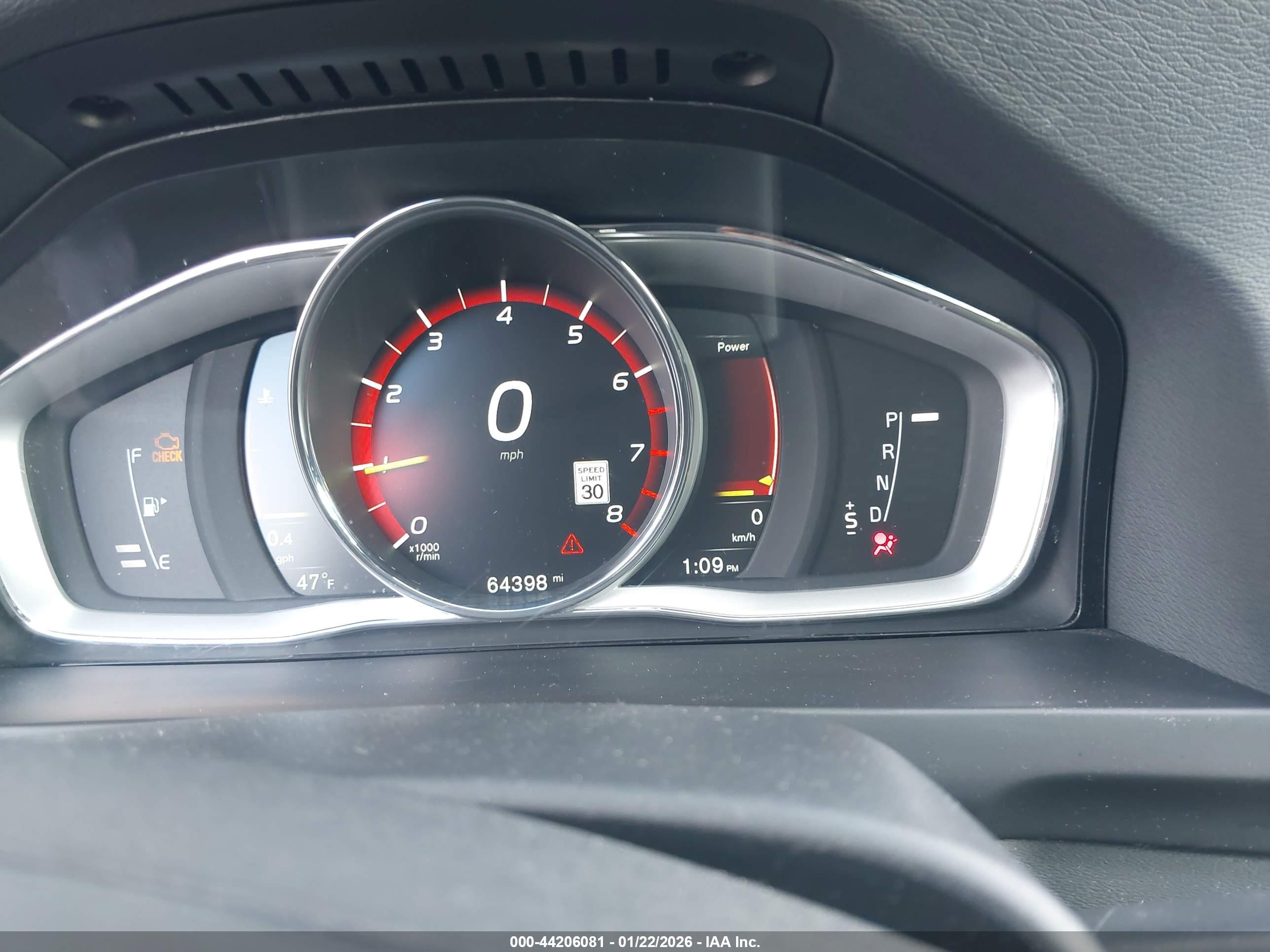 VOLVO S60 image 7