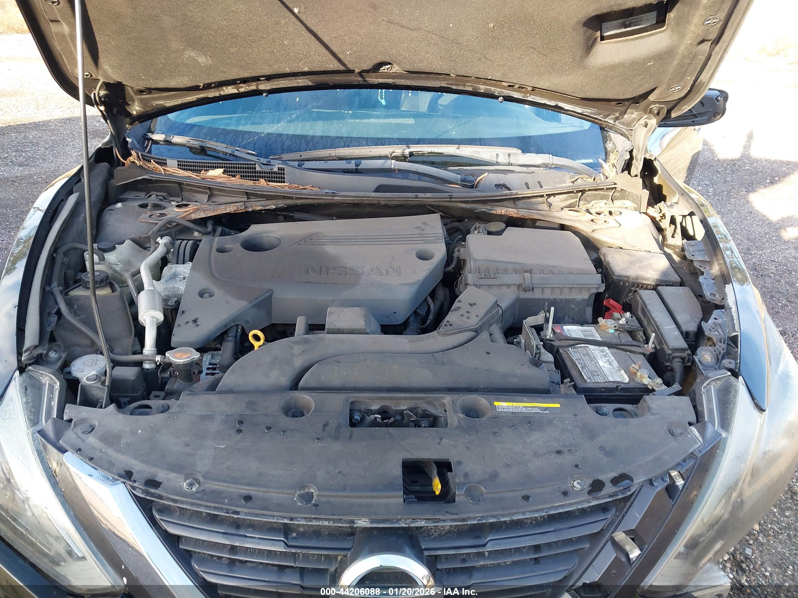 NISSAN ALTIMA image 10