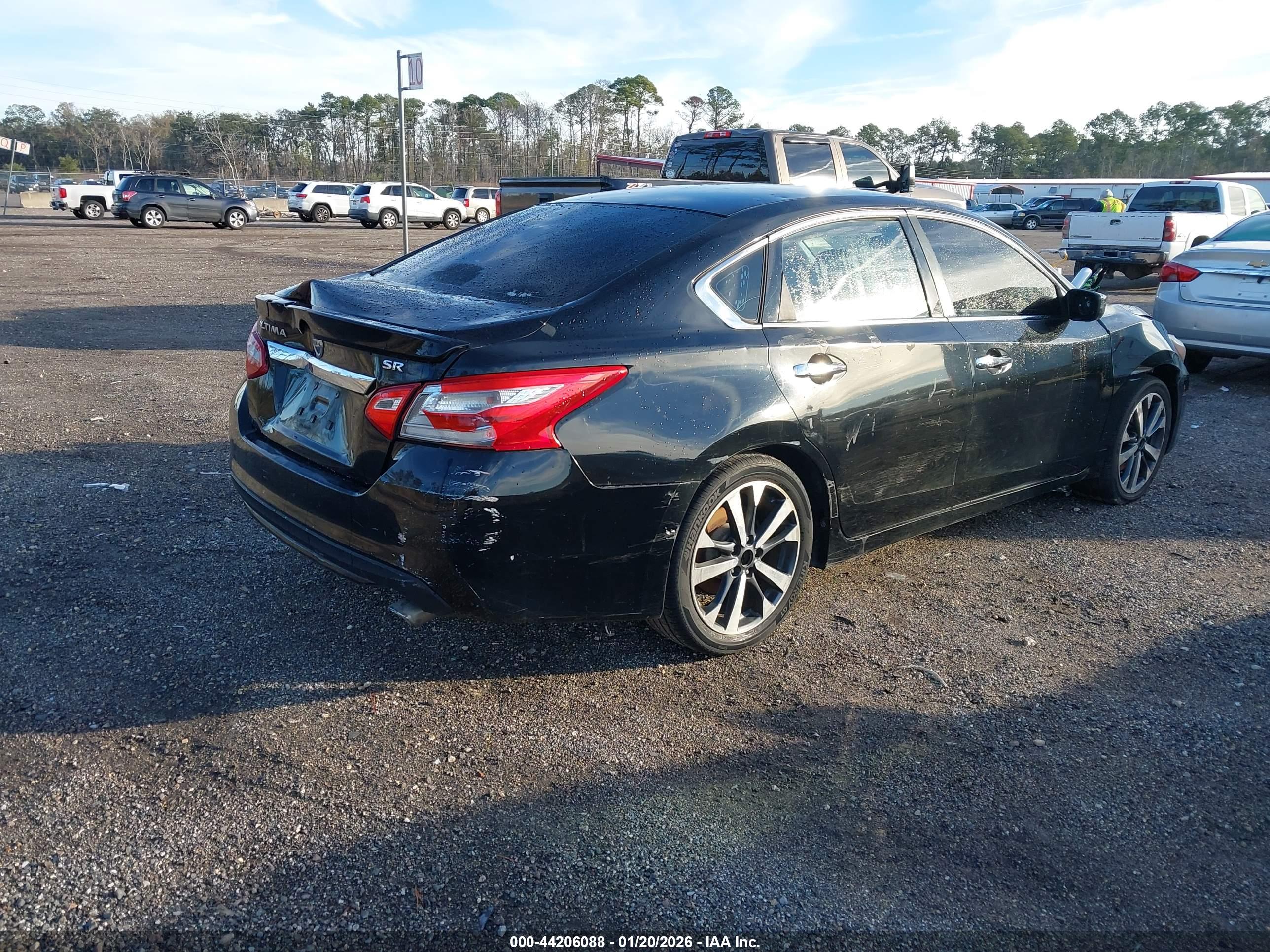 NISSAN ALTIMA image 4