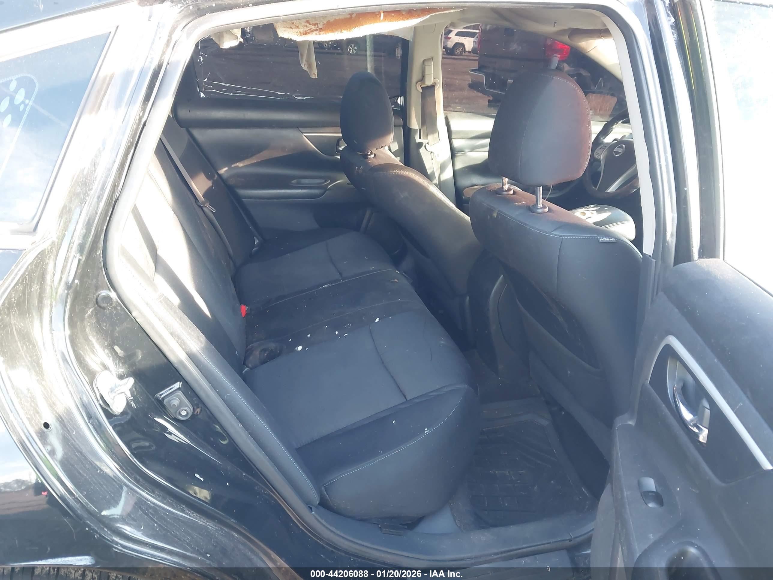 NISSAN ALTIMA image 8