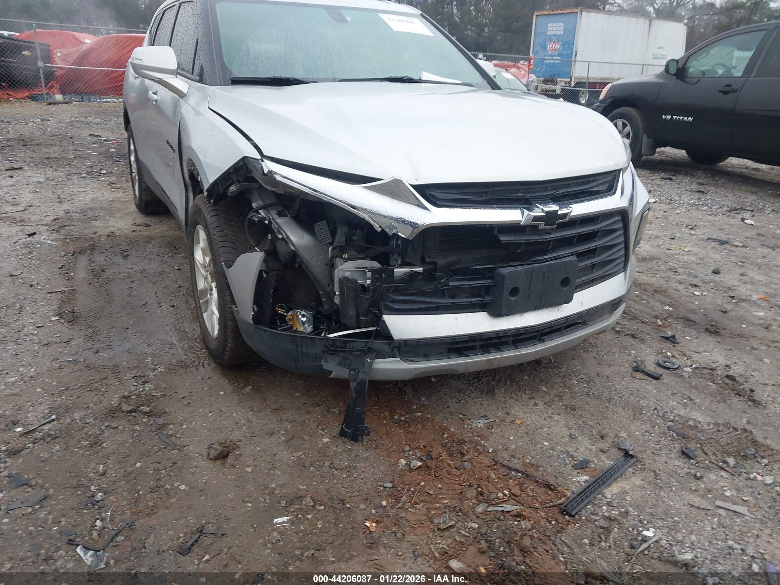 CHEVROLET BLAZER image 6