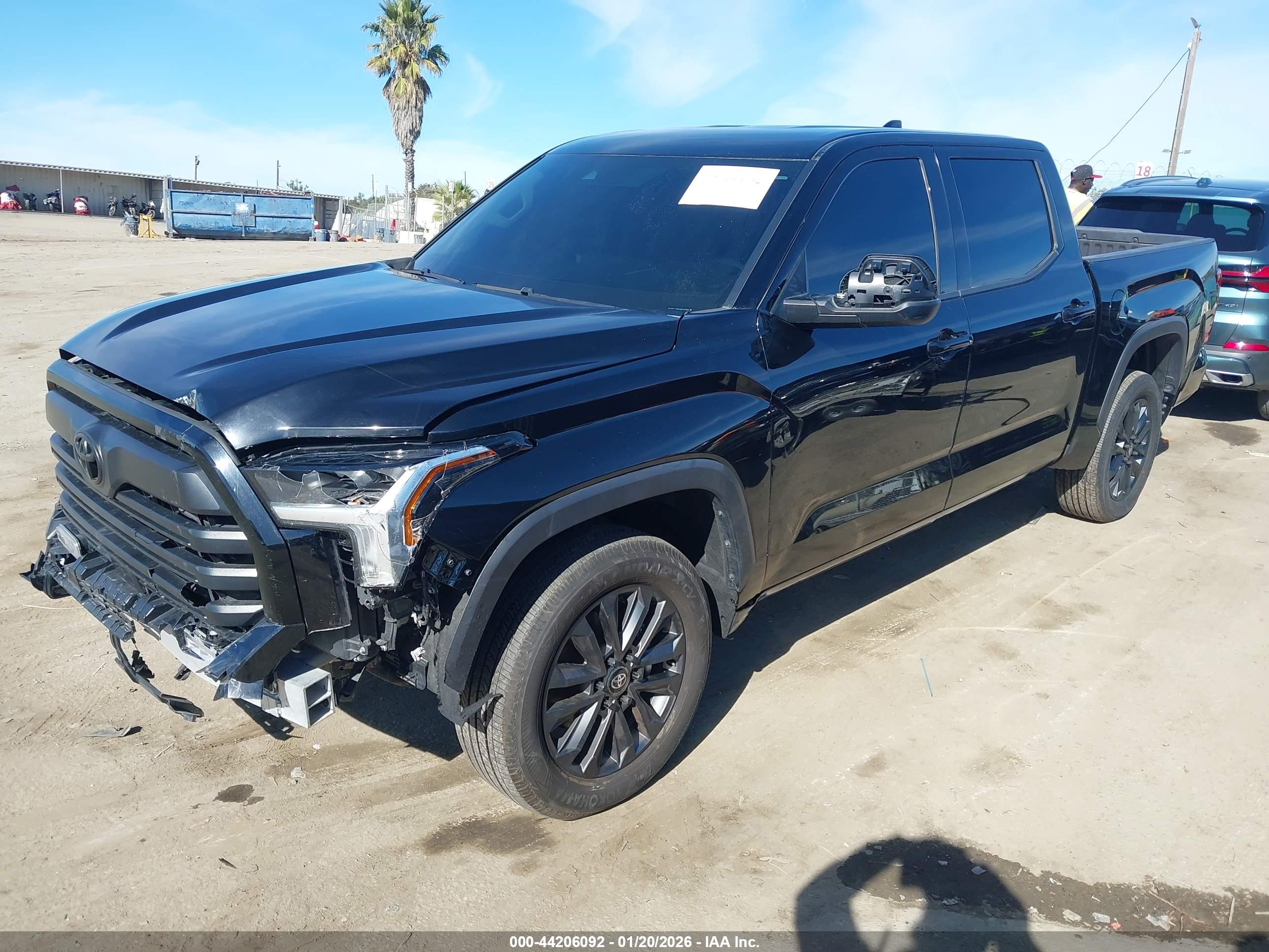 TOYOTA TUNDRA image 2