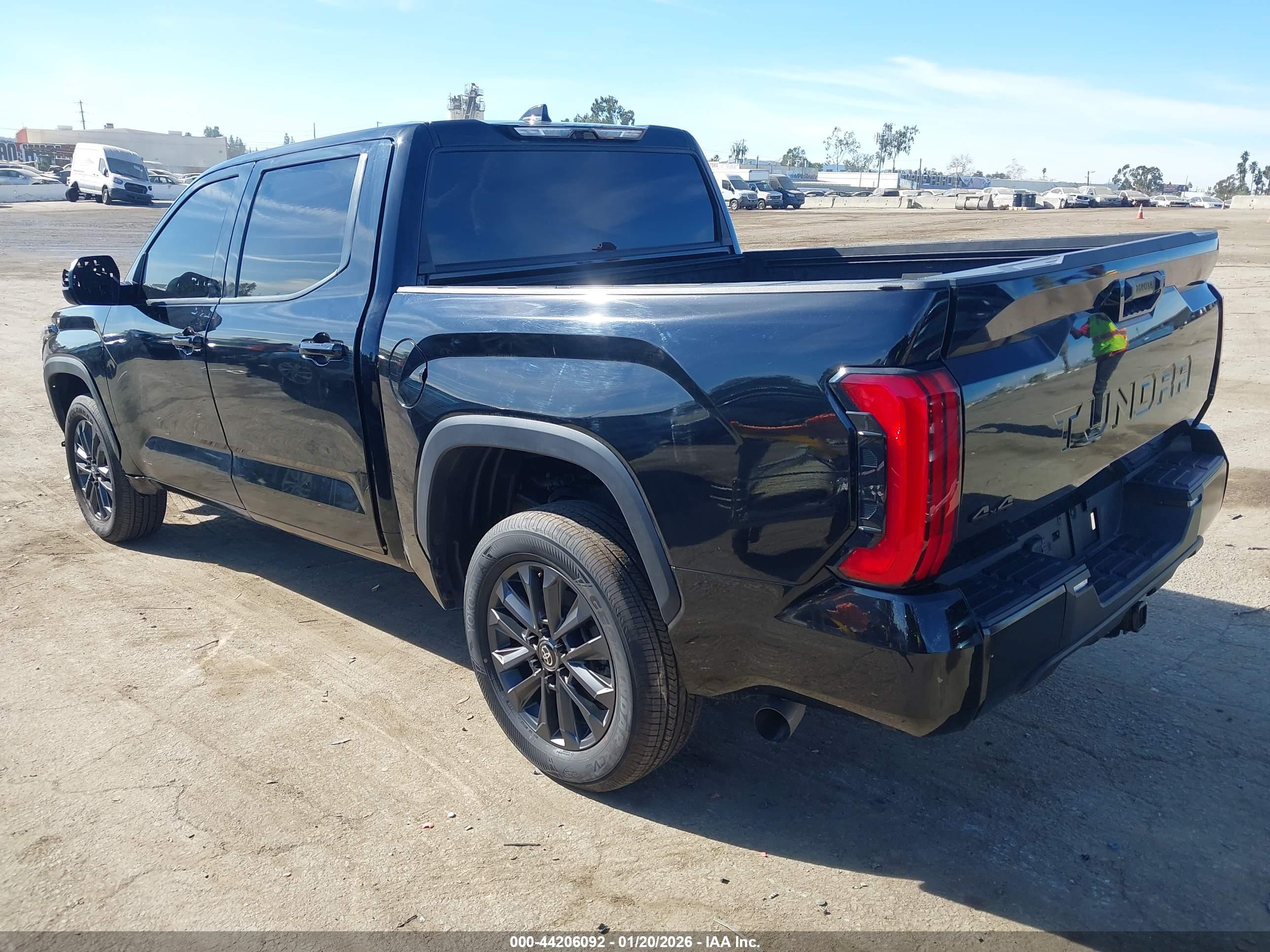 TOYOTA TUNDRA image 3