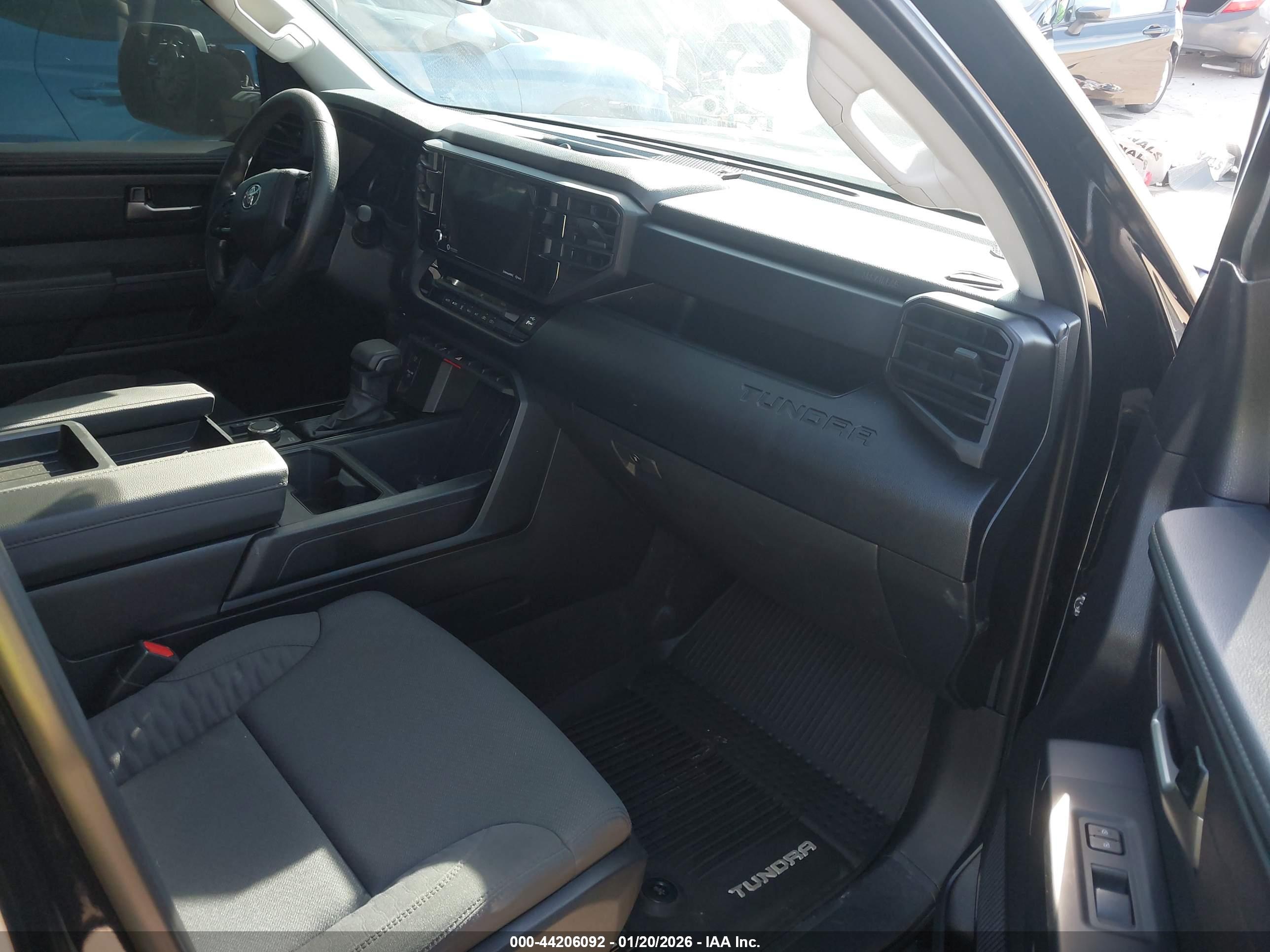 TOYOTA TUNDRA image 5