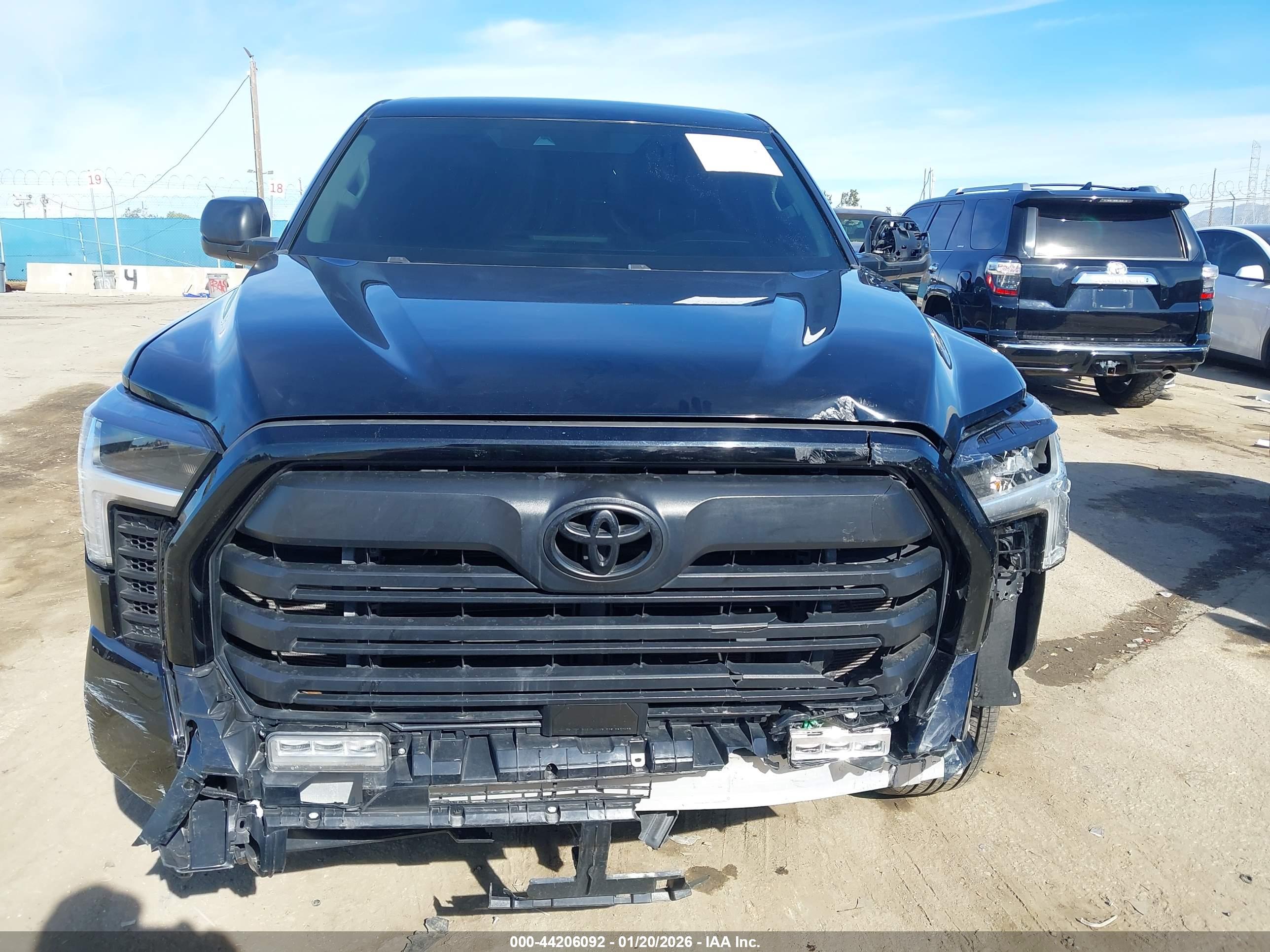 TOYOTA TUNDRA image 6