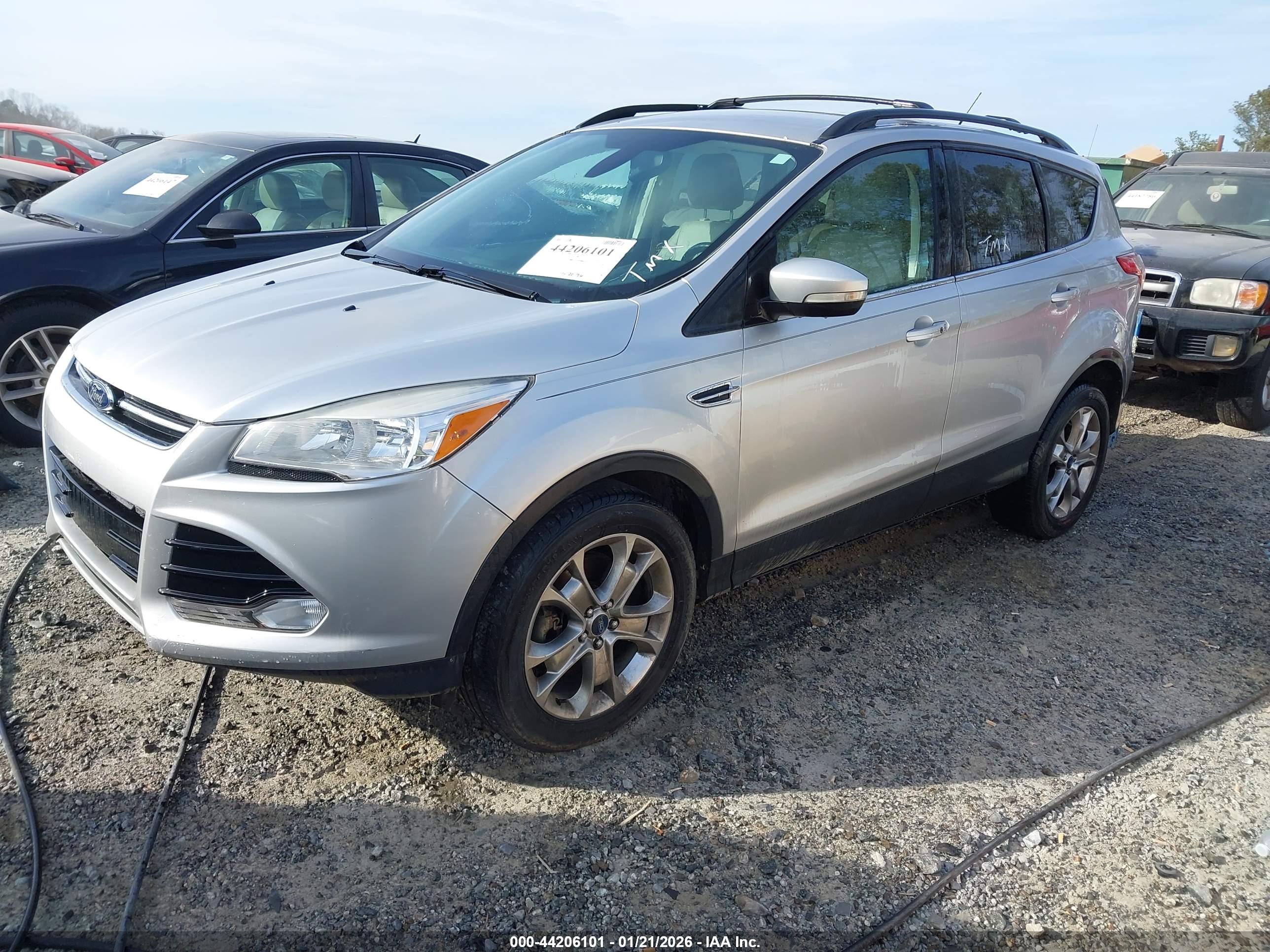 FORD ESCAPE image 2
