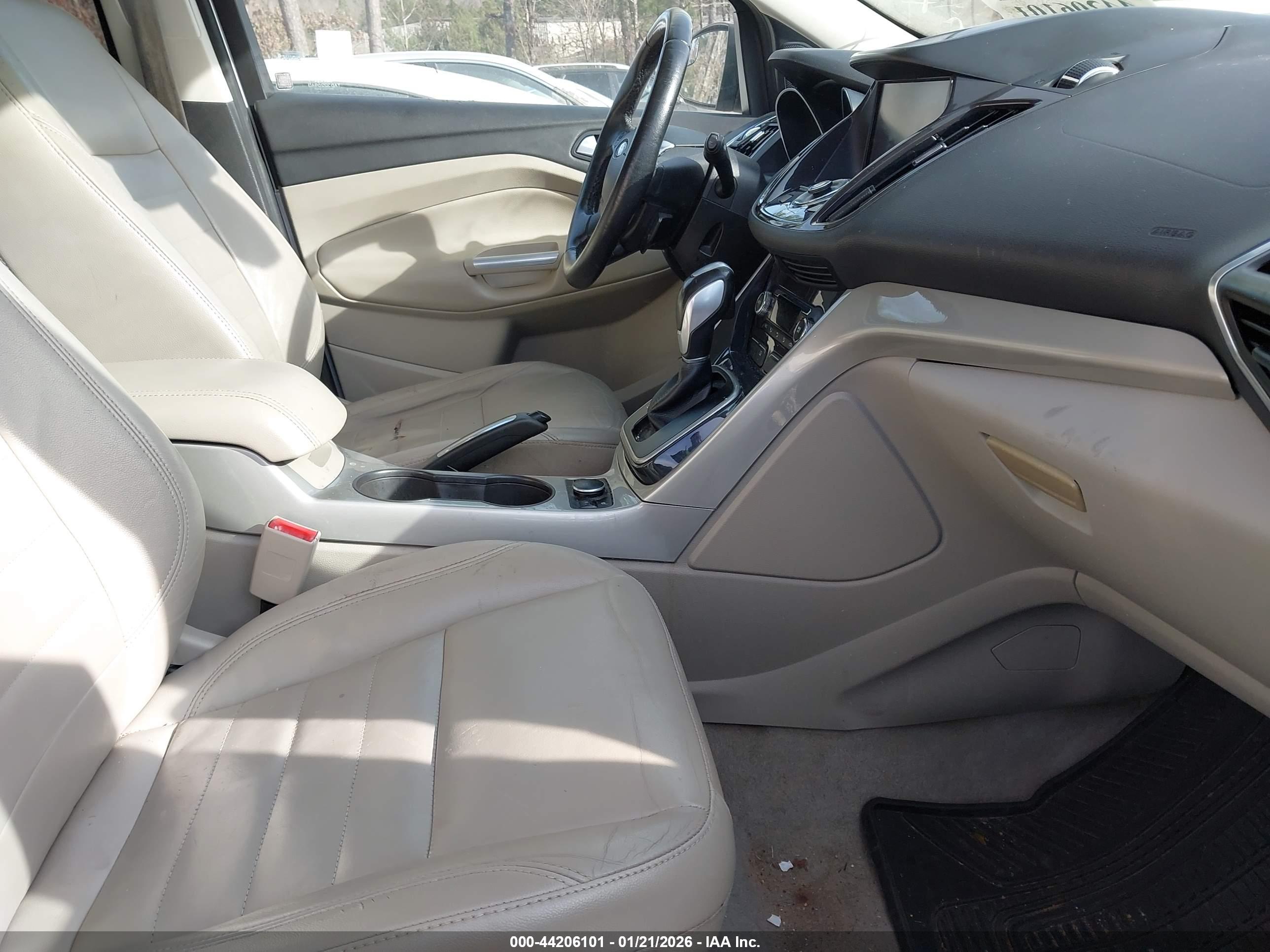 FORD ESCAPE image 5