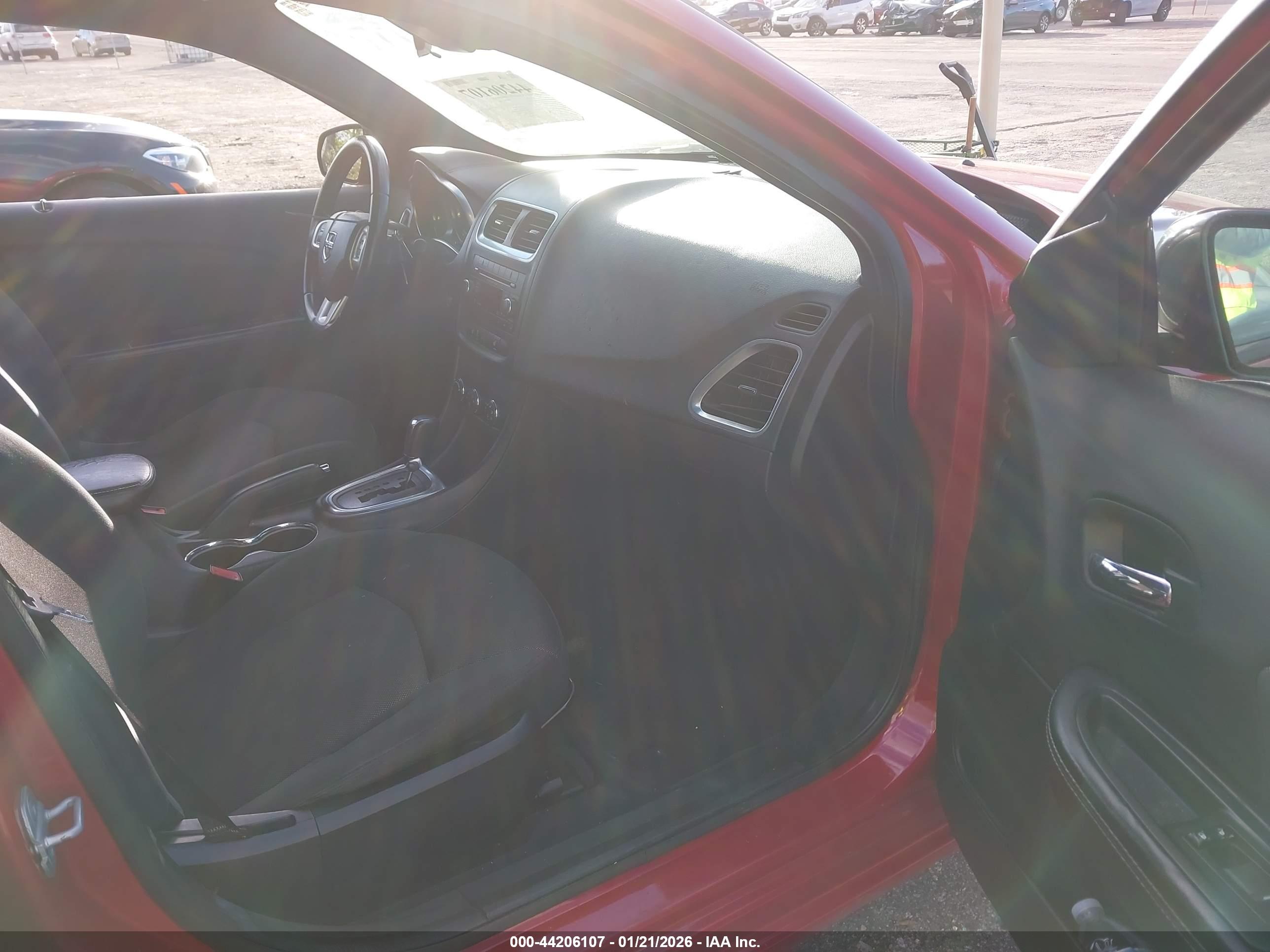 DODGE AVENGER image 5